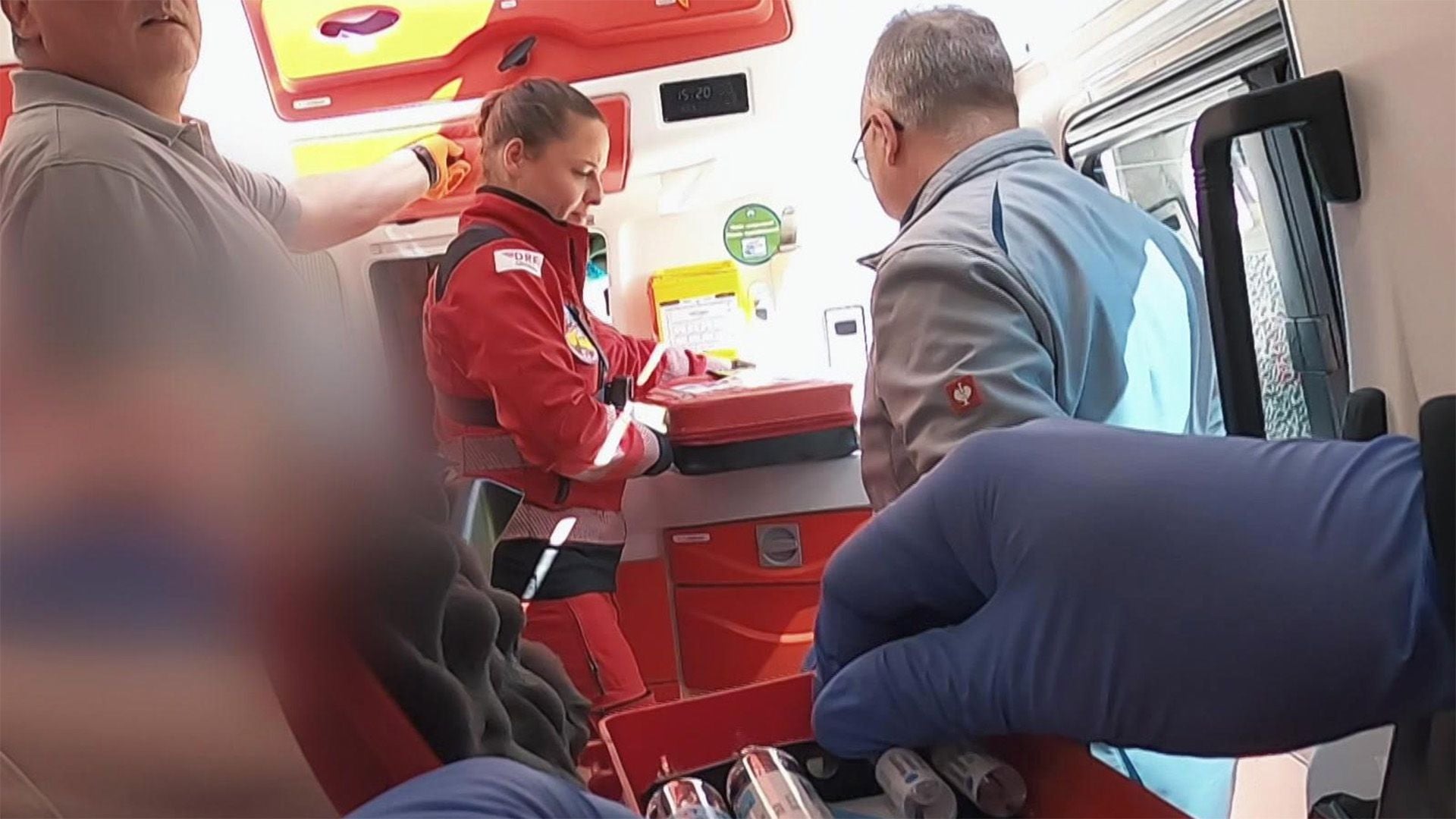 Kite-Surferin verletzt, Mann mit Kopfverletzung