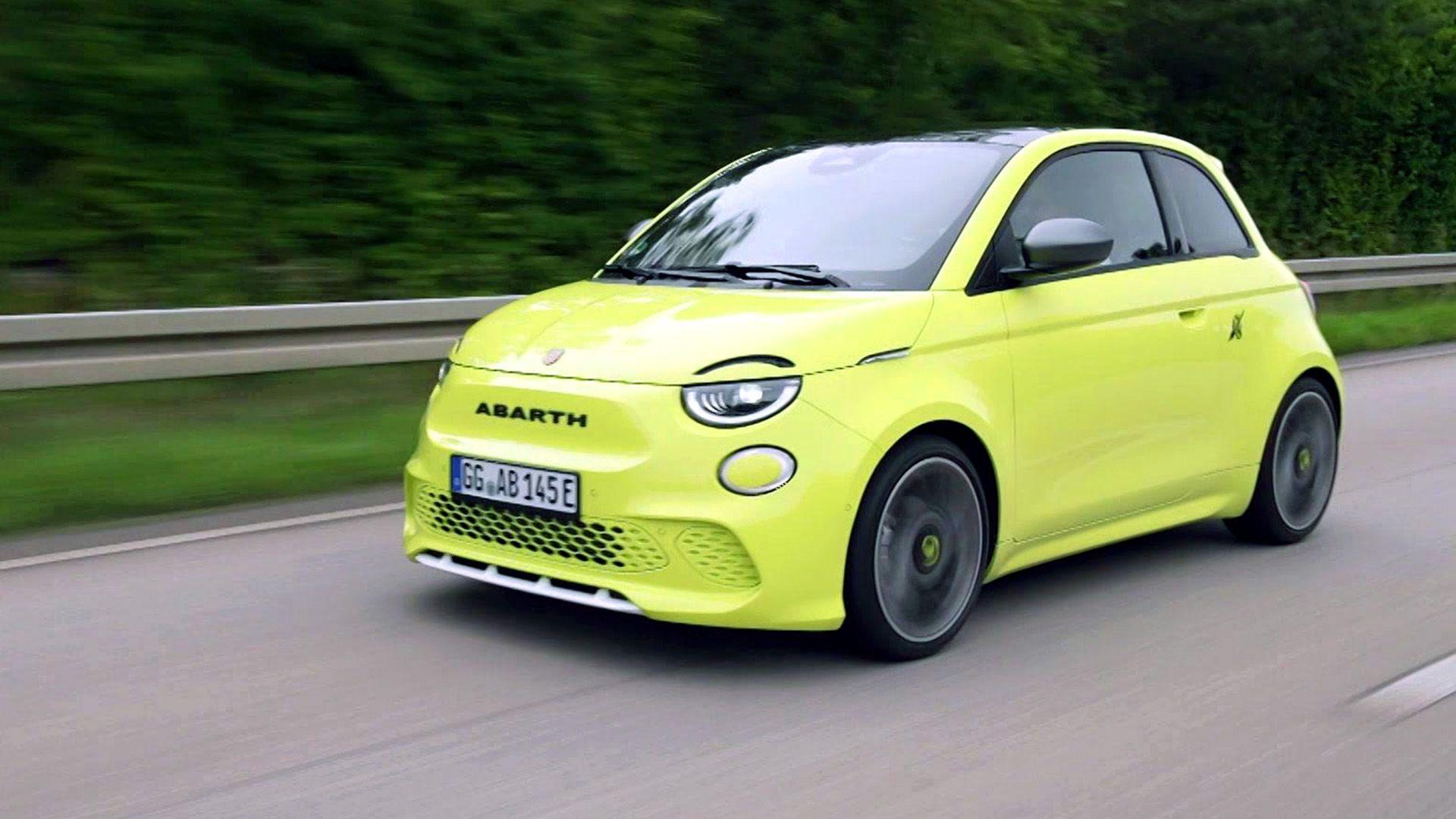 Alex überzeugt einen Verbrenner-Fan vom Abarth 500e