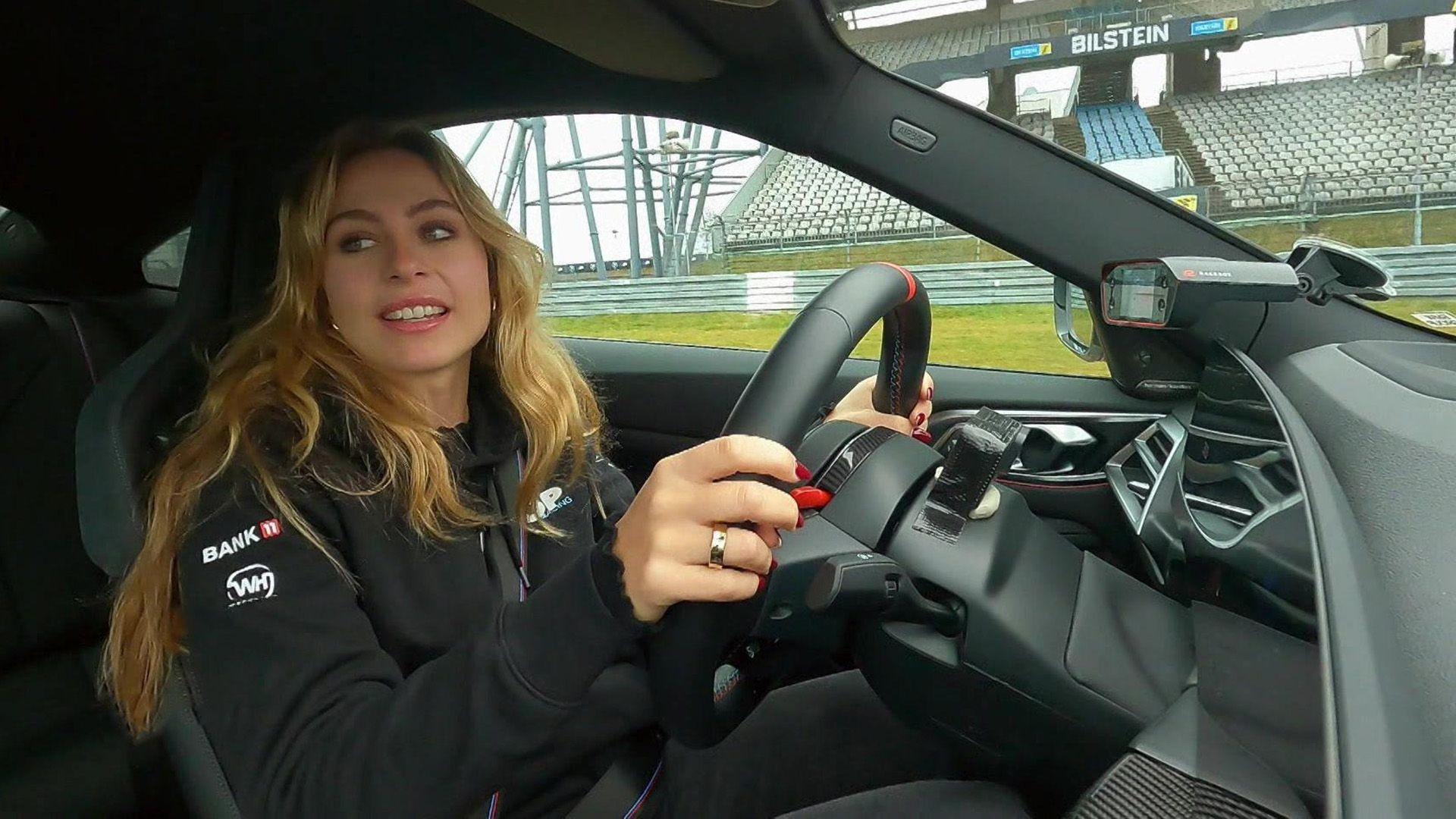 Handgeschaltete Power-Coupés mit Heckantrieb - Ford vs. BMW | The Loh Collection: Das Automuseum von Friedhelm Loh | 400 km/h beim RACE 1000