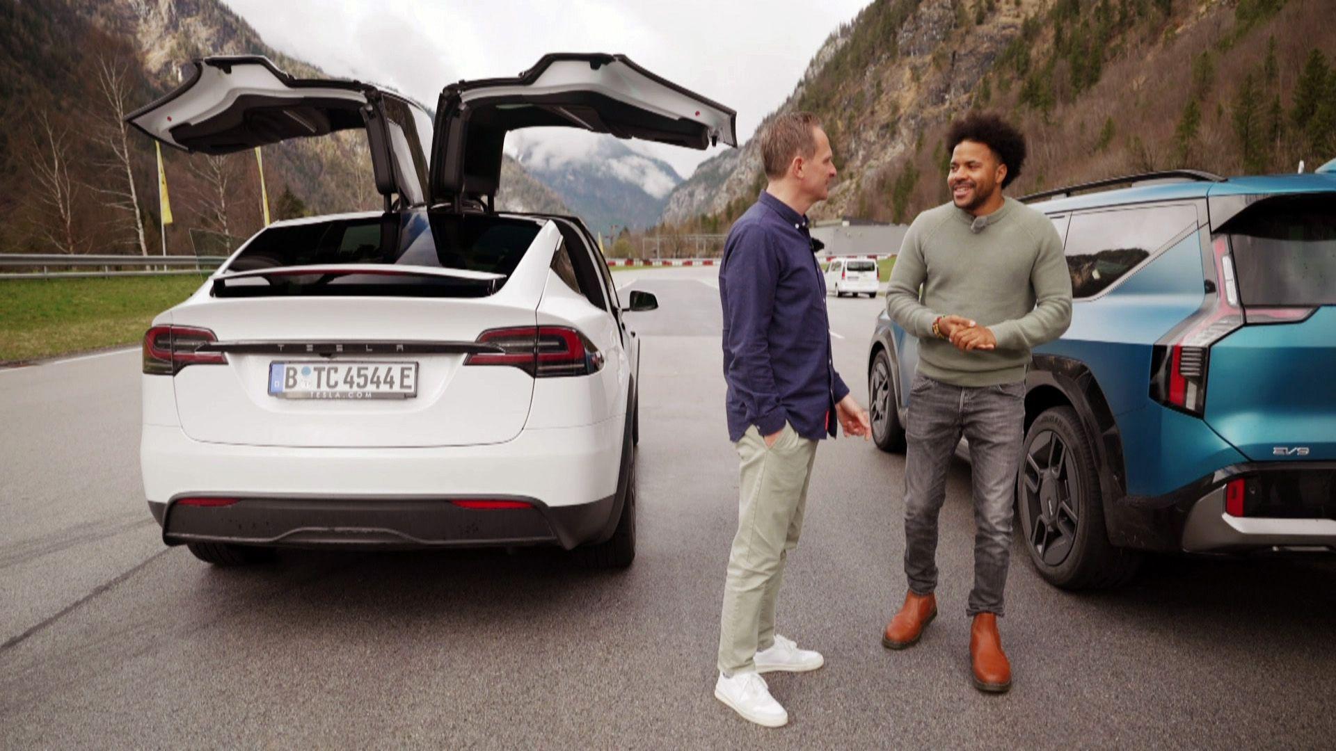 Andreas sucht BMW-Coupé | Duell der Elektro-Siebensitzer - KIA vs. Tesla | Garage Brothers - Gadget-Test