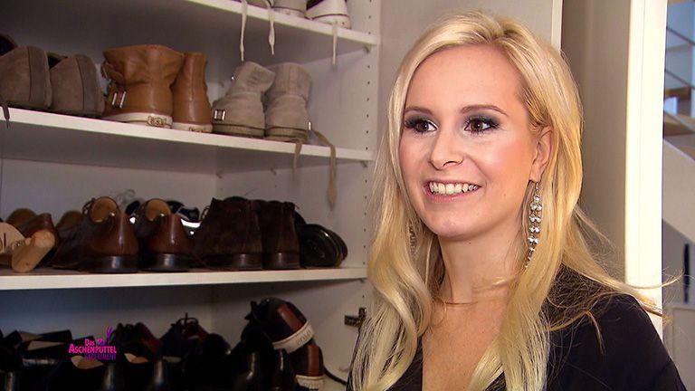 Anspruchsvolle Blondine trifft auf introvertierte Hausfrau