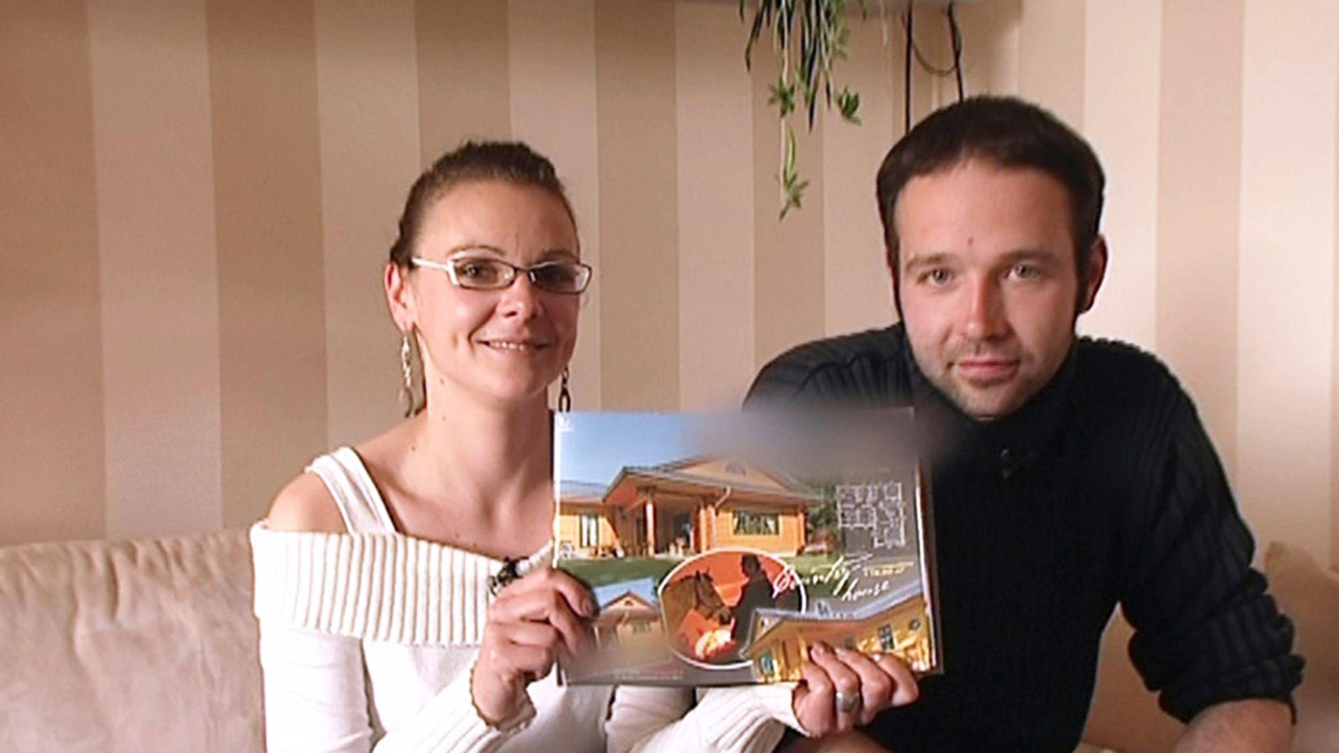 Franziska und Stefan bauen ein Blockbohlenhaus