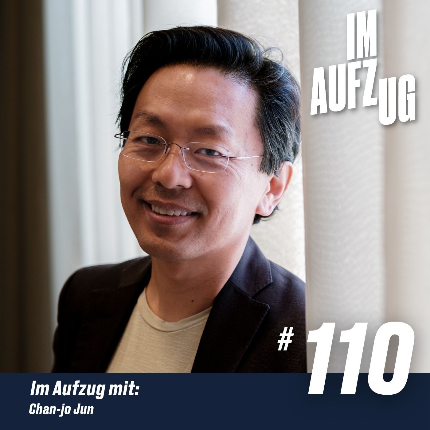 Im Aufzug mit Chan-jo Jun