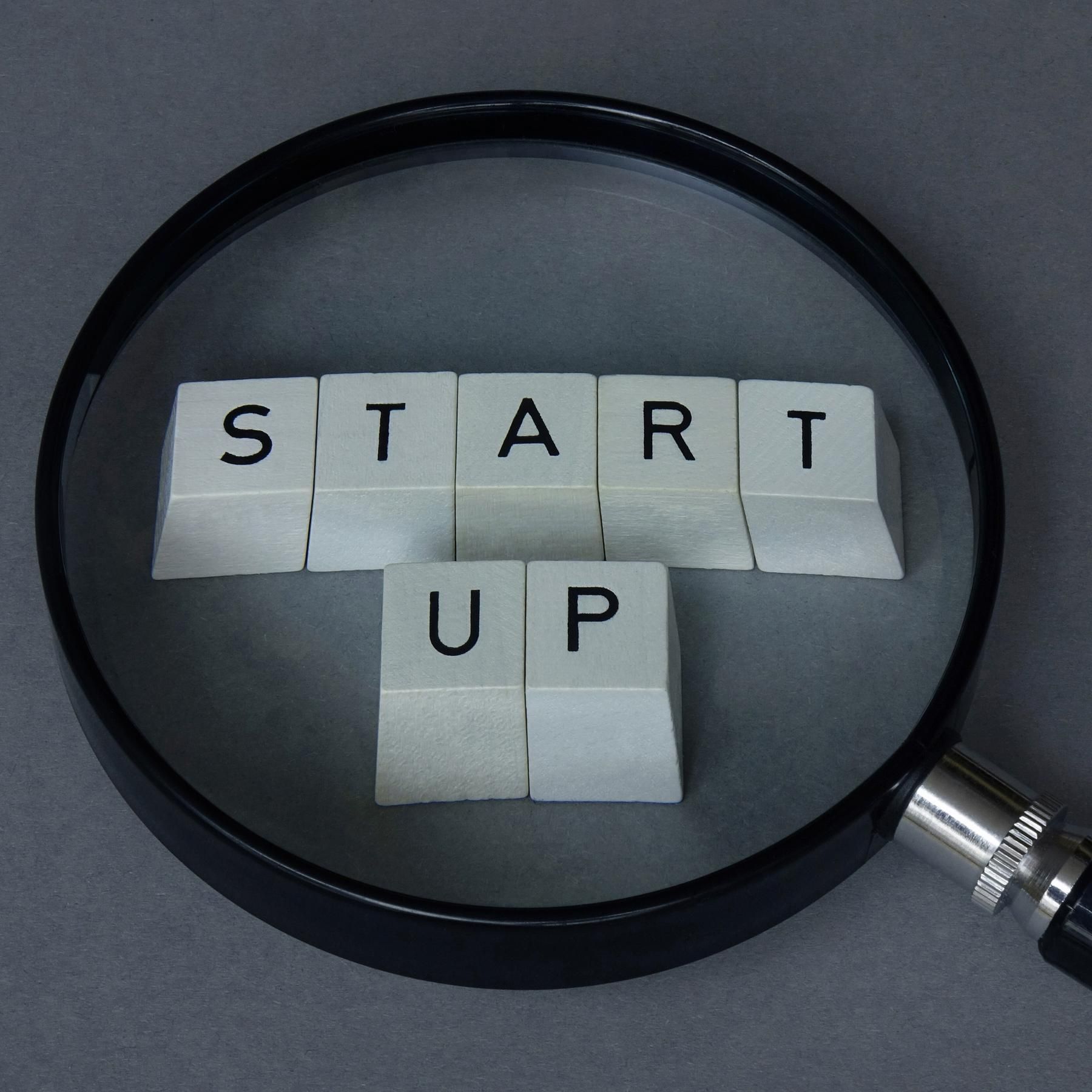Start-Ups in Bayern boomen: Aber nach der Gründungsphase zieht es viele ins Ausland. Warum ist das so?