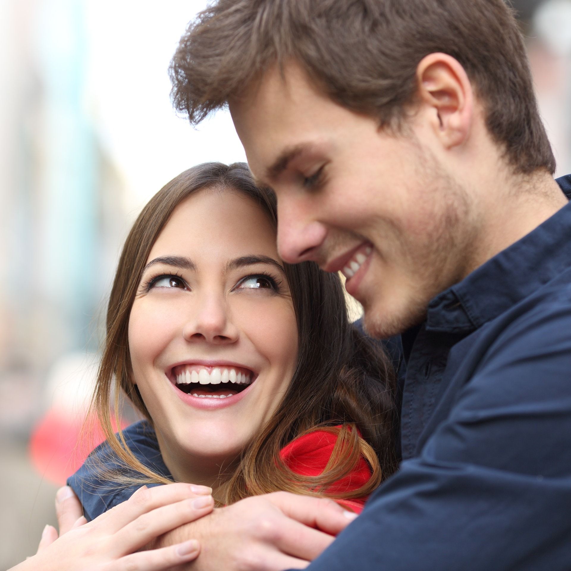 Warum verlieben wir uns? Was ist der Unterschied zu Liebe?
