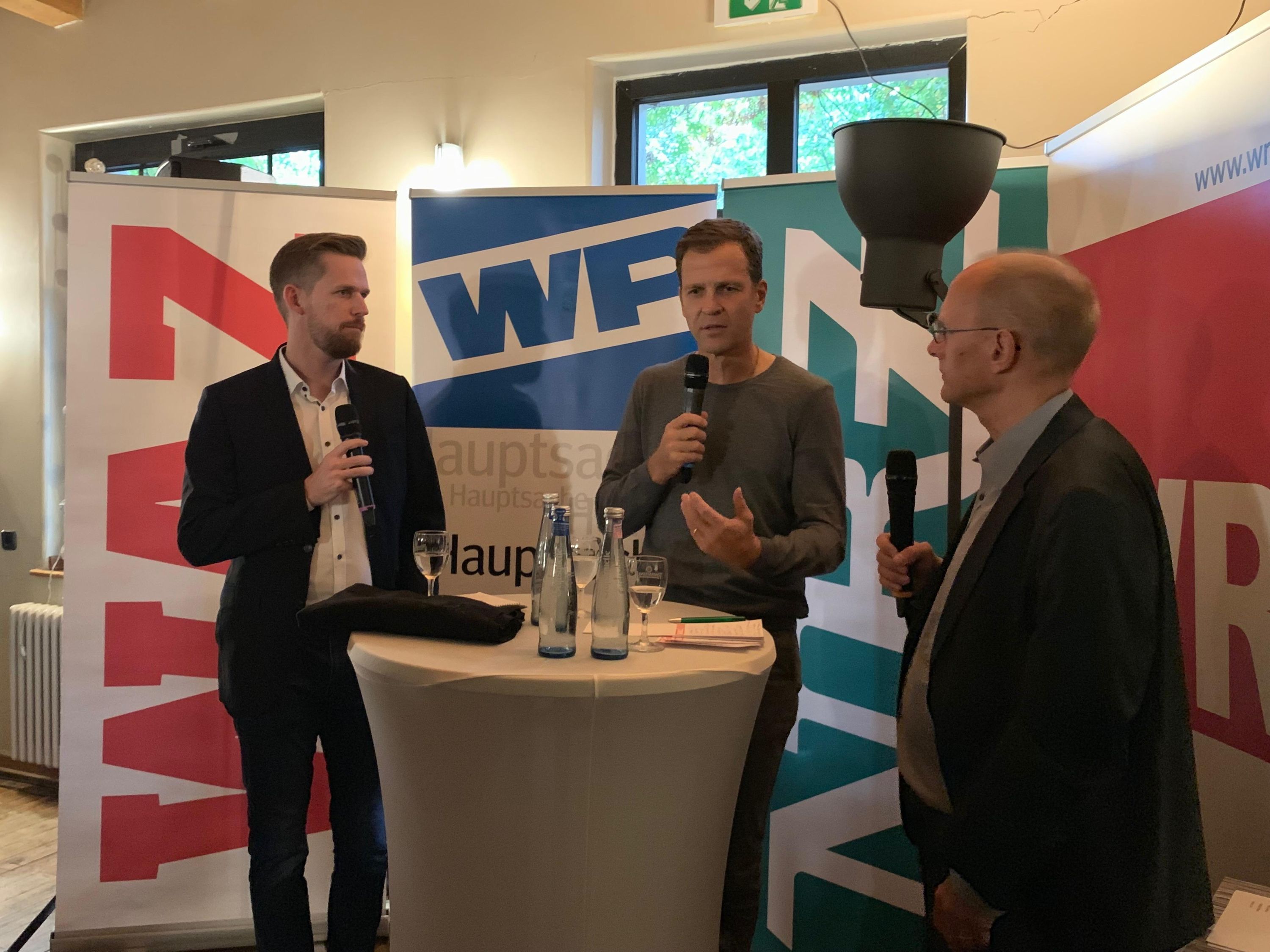 DFB-Direktor Oliver Bierhoff beantwortet Fan-Fragen