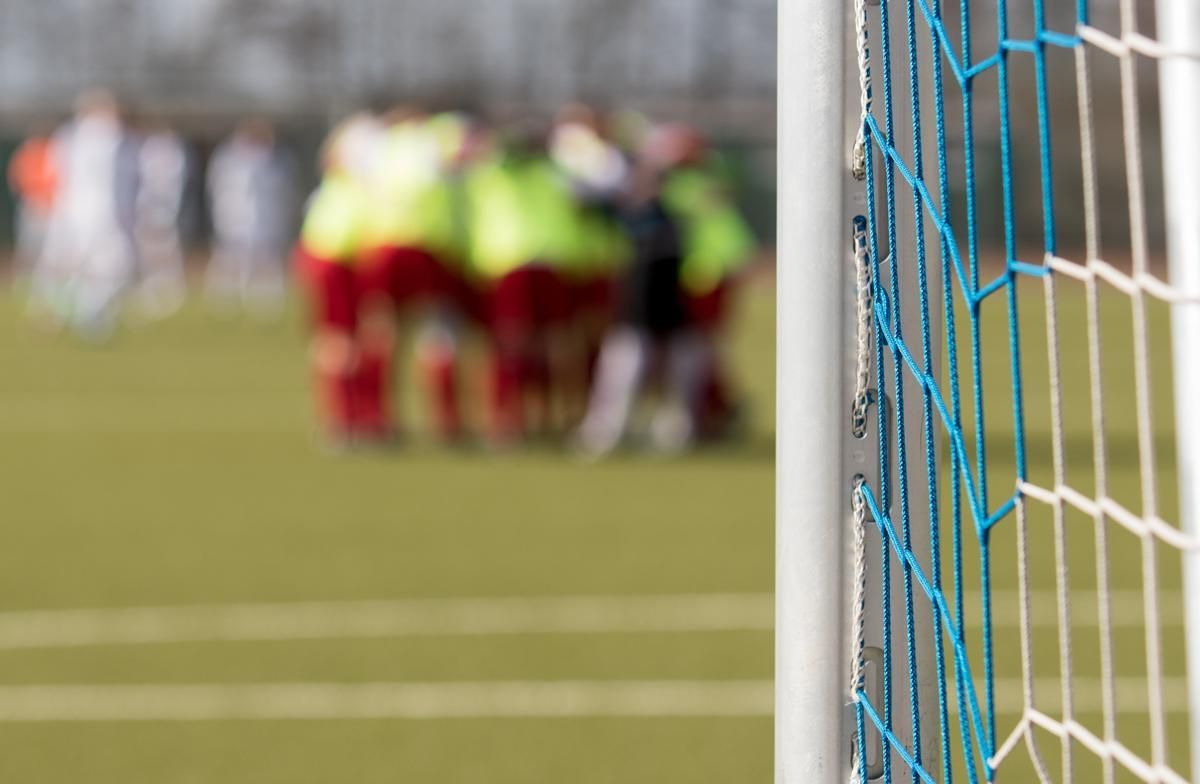 #001 – Akte Jungstars – die Schere zwischen Leben und Fußball