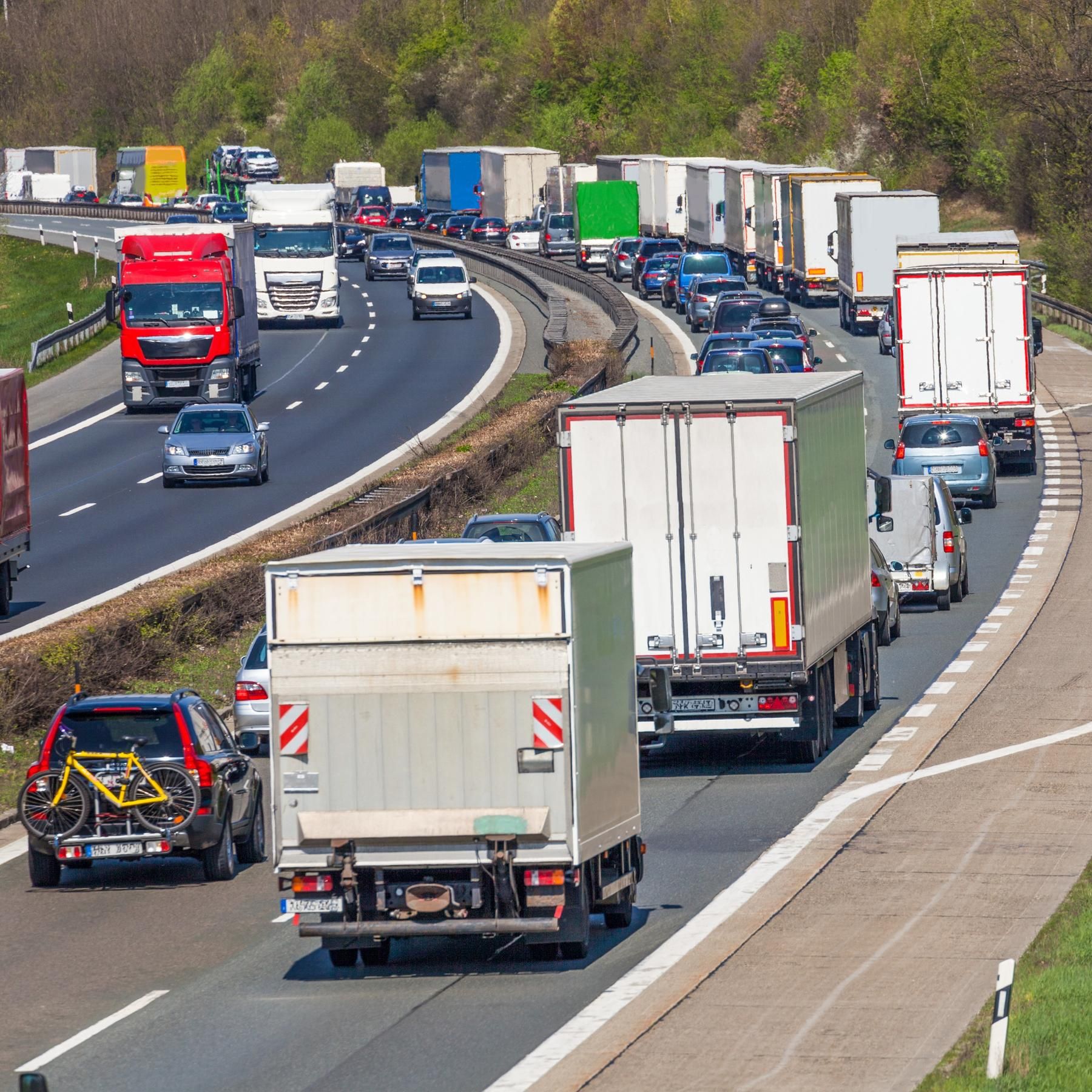 Das Wichtigste am Sonntagmorgen: LKW-Fahrverbot aufgehoben