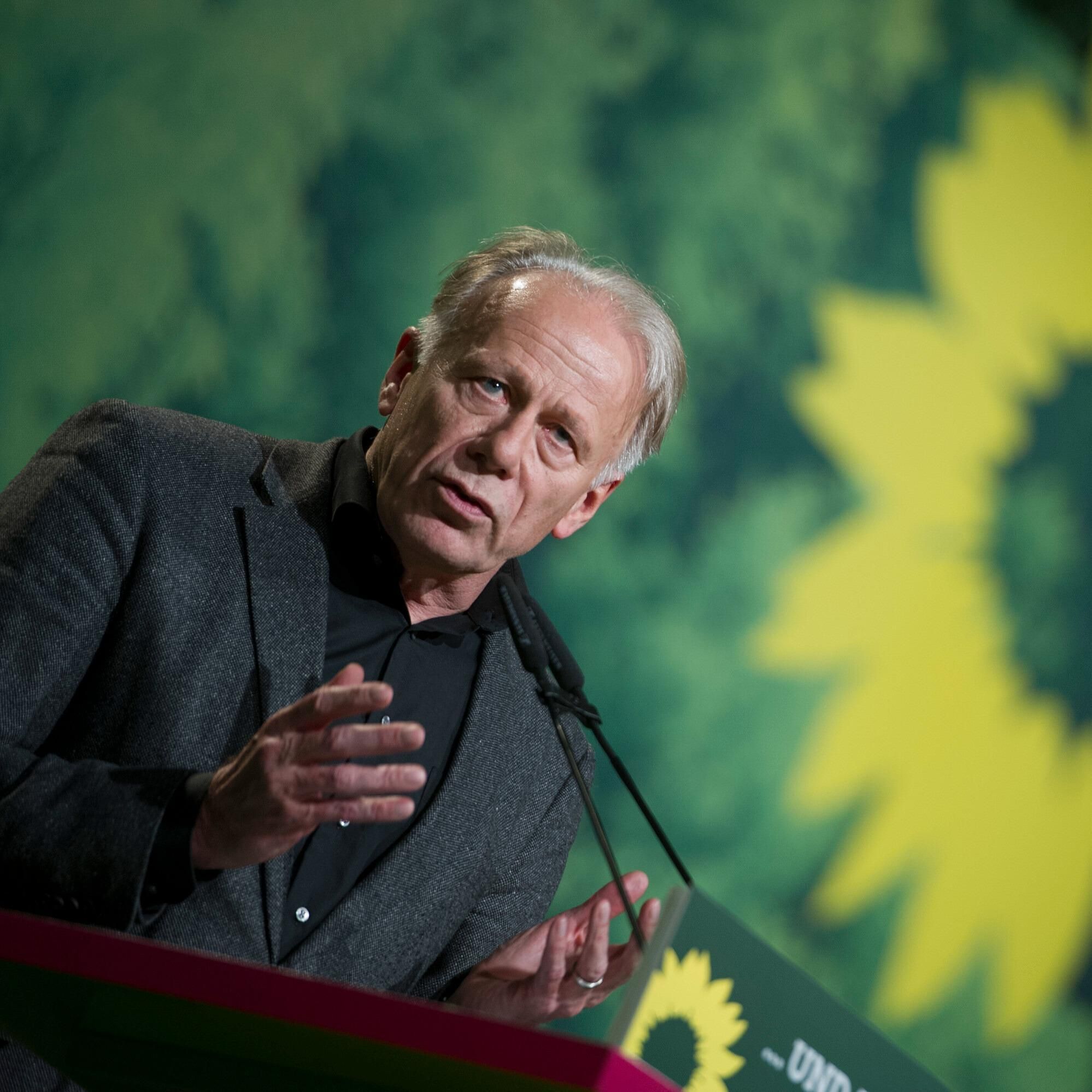 Jürgen Trittin erklärt, warum Strom teuer wurde: Energiewende musste 16 Jahre feindlicher Regierung überstehen | Teil 1