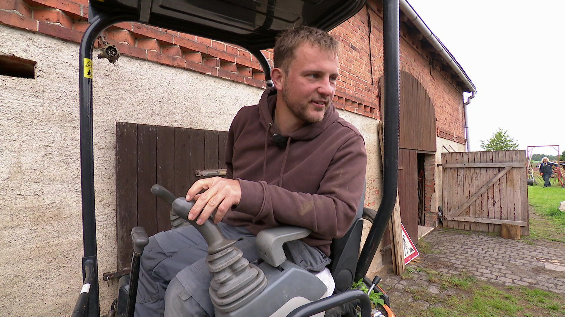 Ein windiger Hof mit Friesenwall und neuen Wegen