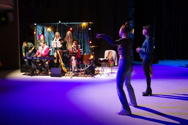[Podcast] Theater: Komm wir gehen in den Hundepark!