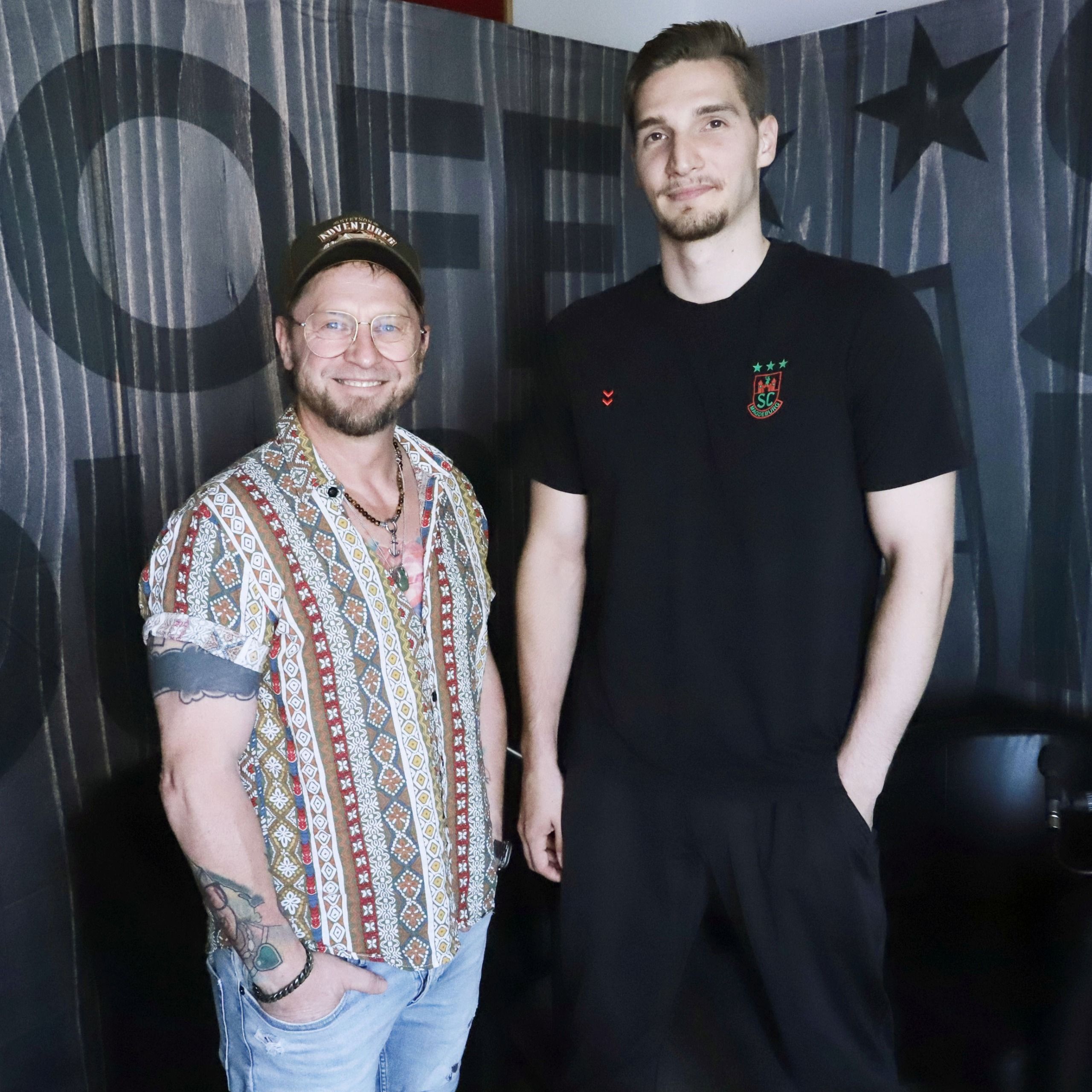 Off Court - zu Gast Dominik Kuzmanovic - der neue Torhüter des SC Magdeburg.
