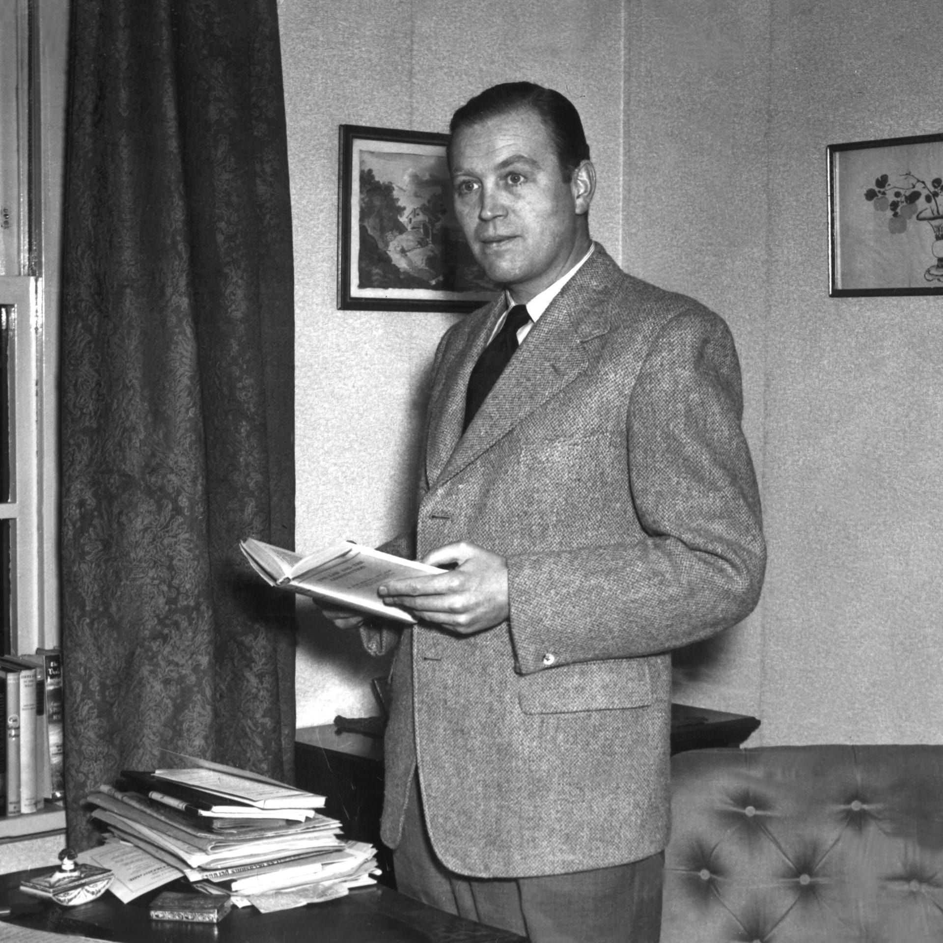 12.12.1955: Otto John flieht aus der DDR