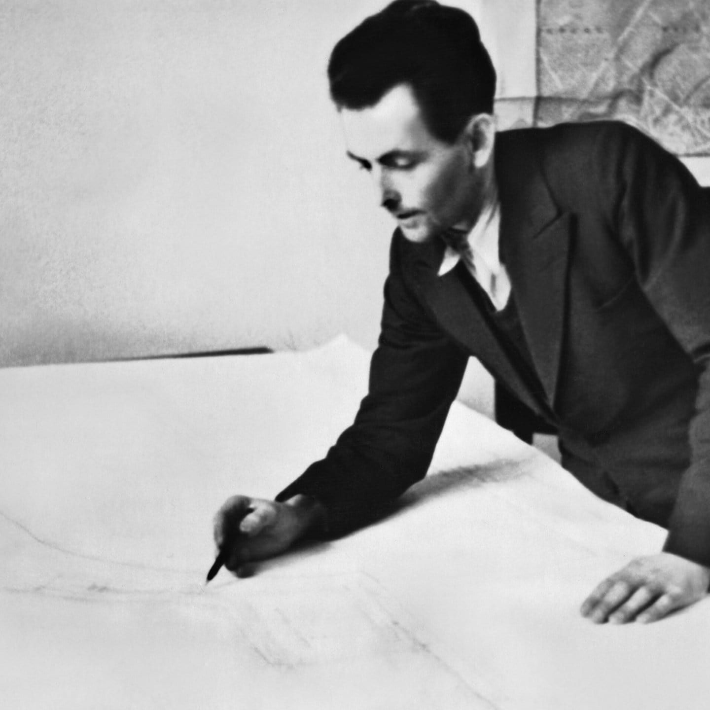 06.11.1939: Georg Elser beendet den Einbau seiner Bombe