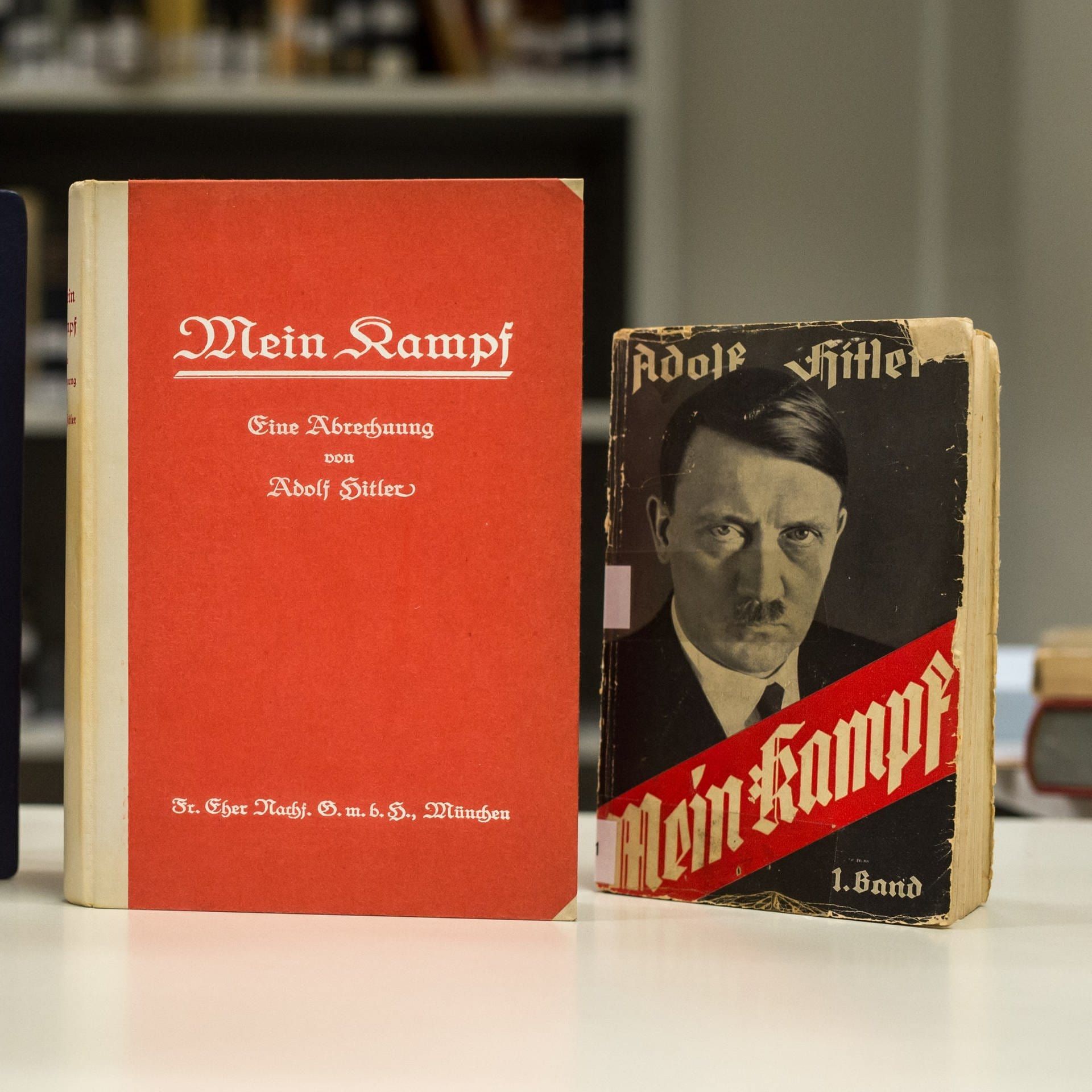 18.07.1925: Der erste Band von Hitlers "Mein Kampf" erscheint