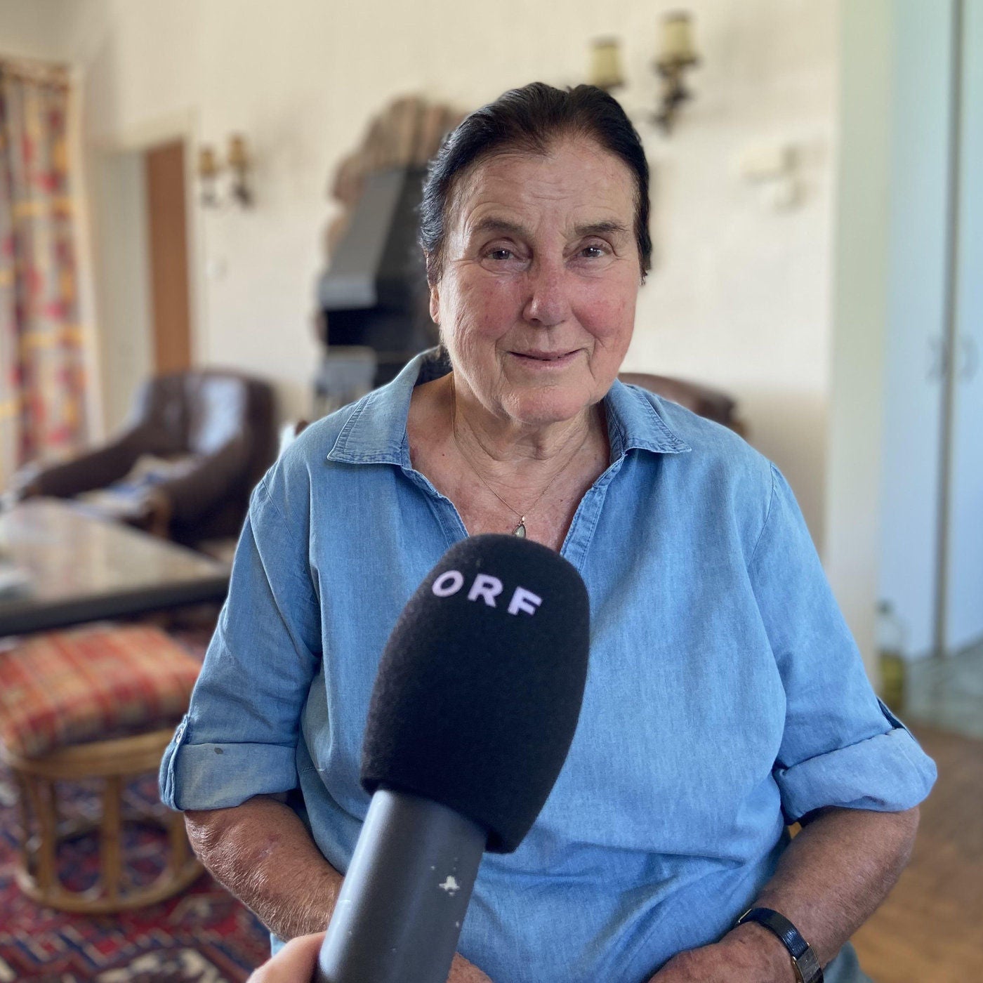 Vendégünk Giczy Zsófia, aki '56-os emlékeiről mesél