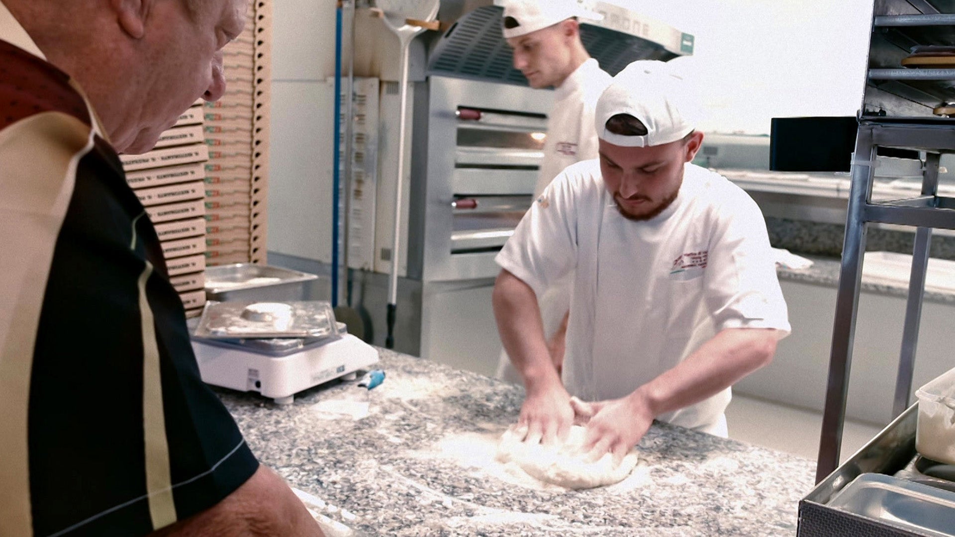 Pizza alla Peter - Der Thüringer fordert einen italienischen Pizzabäcker heraus