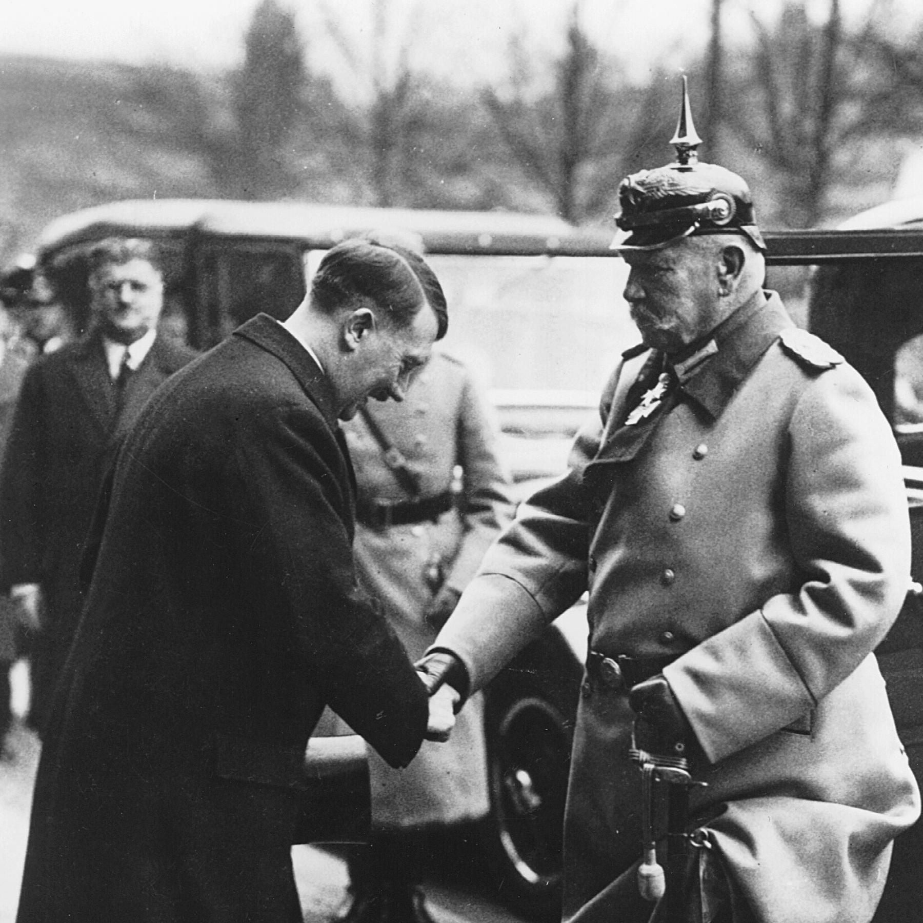 BABYLON DEUTSCHLAND - Von Weimar zur NS-Diktatur