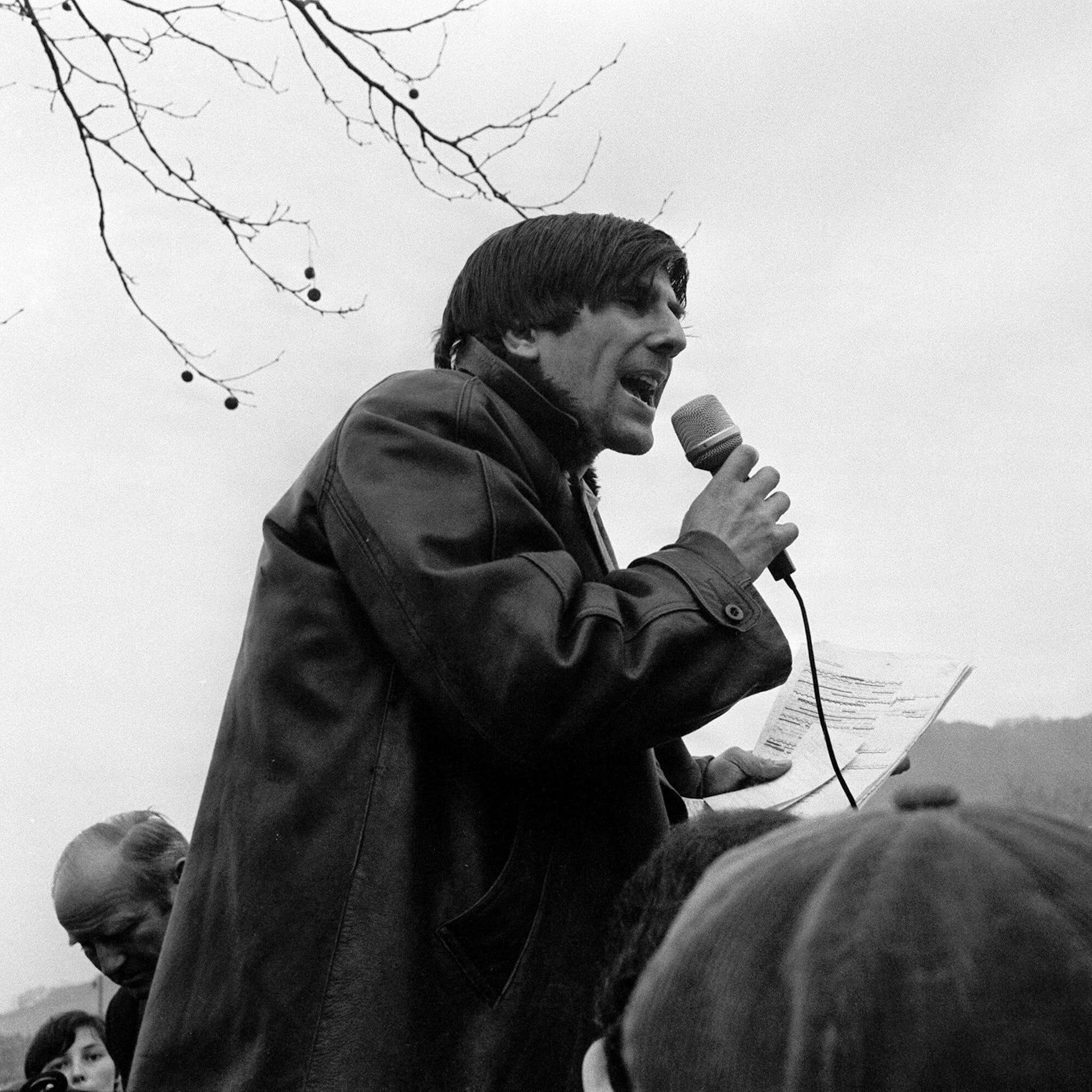 30.04.1968: Der Bundestag debattiert die Studentenunruhen