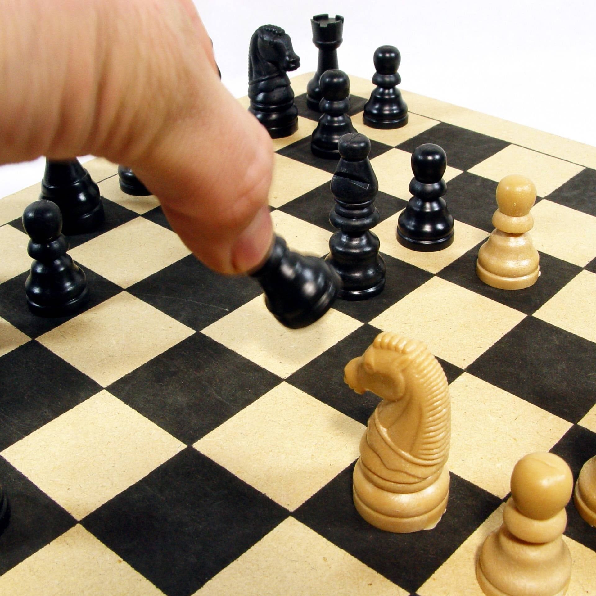 12.03.1923: Nimzowitsch spielt eine legendäre Schachpartie