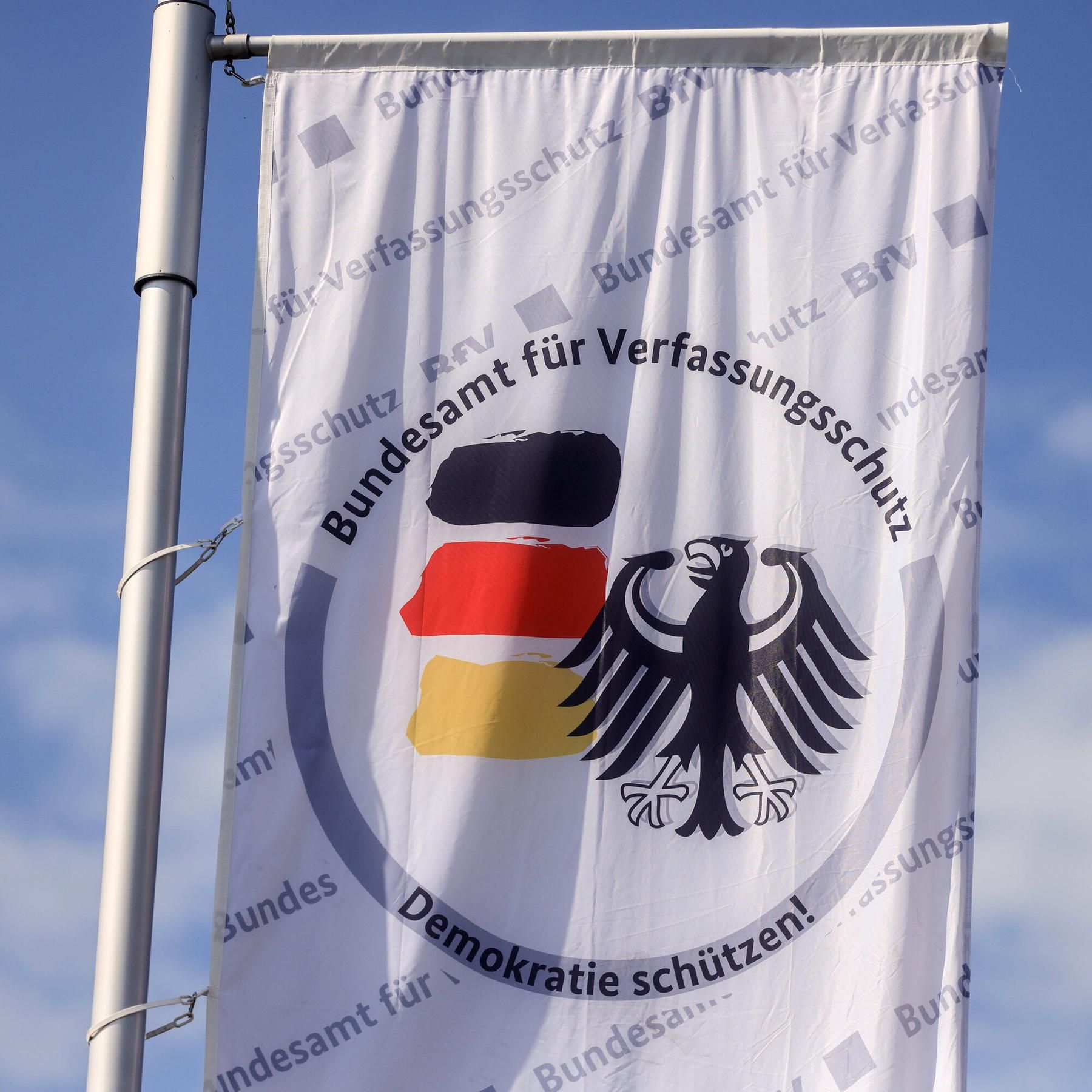 VERFASSUNGSSCHUTZ: AFD IST GESICHERT RECHTSEXTREMISTISCH