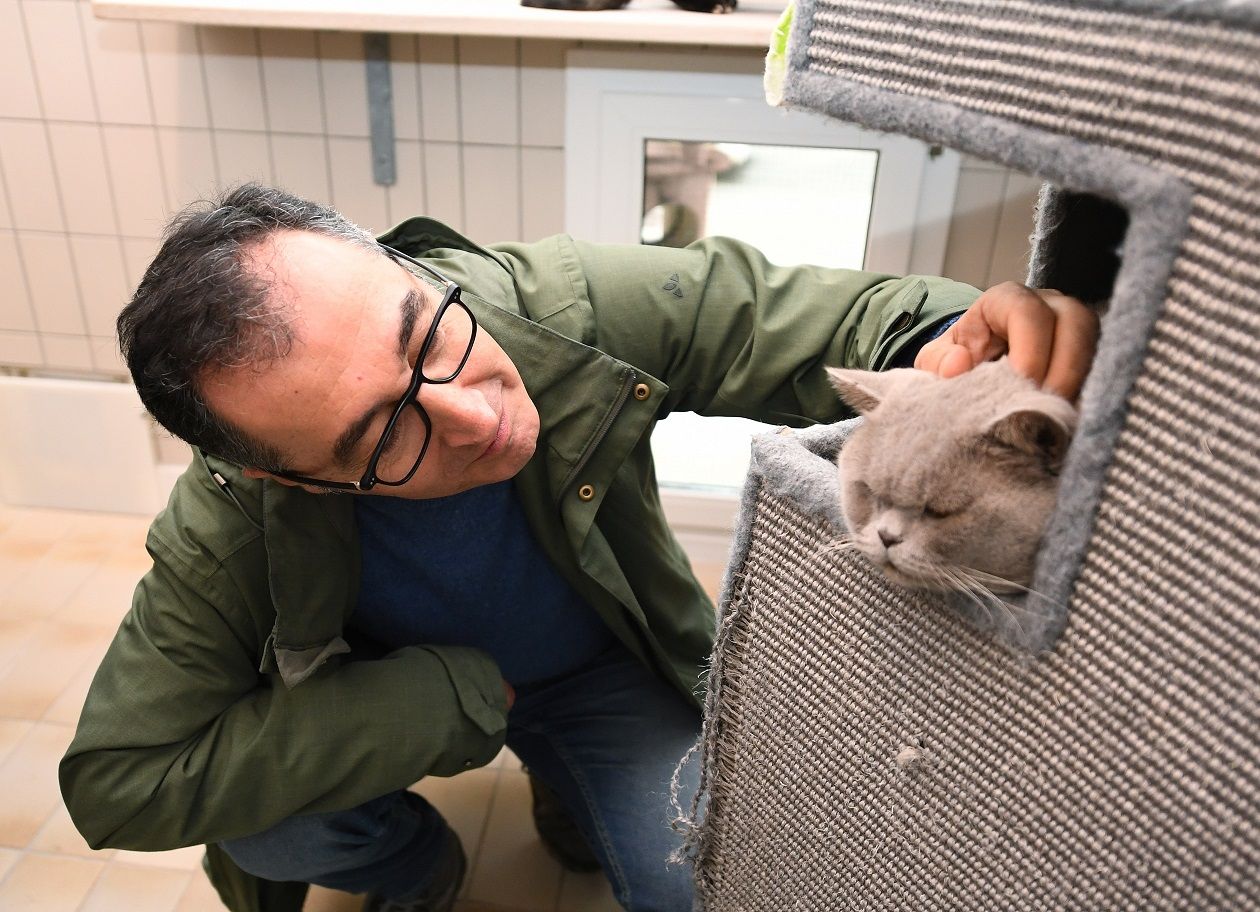 Cem Özdemir im Stuttgarter Tierheim