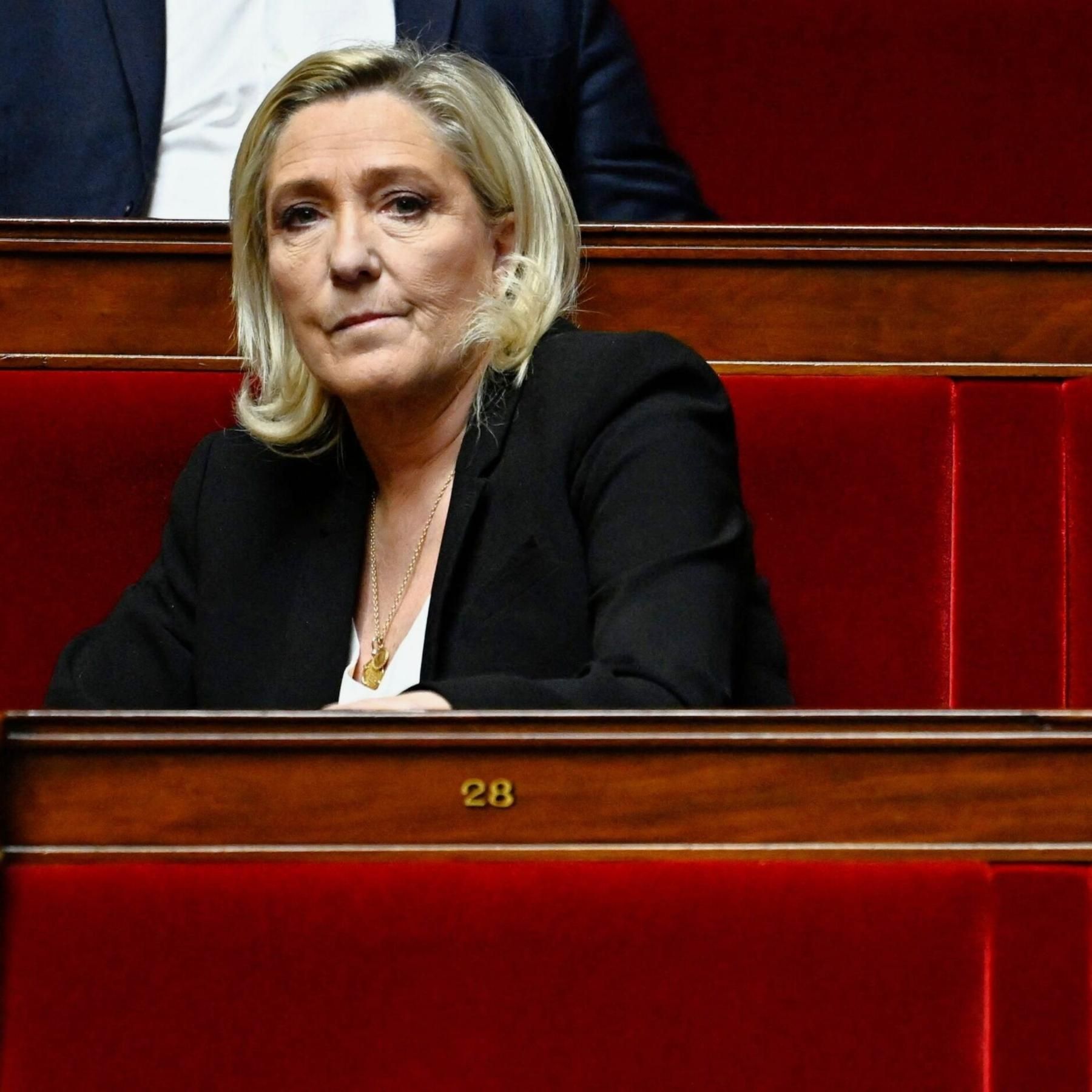 Marine Le Pen verurteilt: Auswirkungen auf Frankreichs Politik
