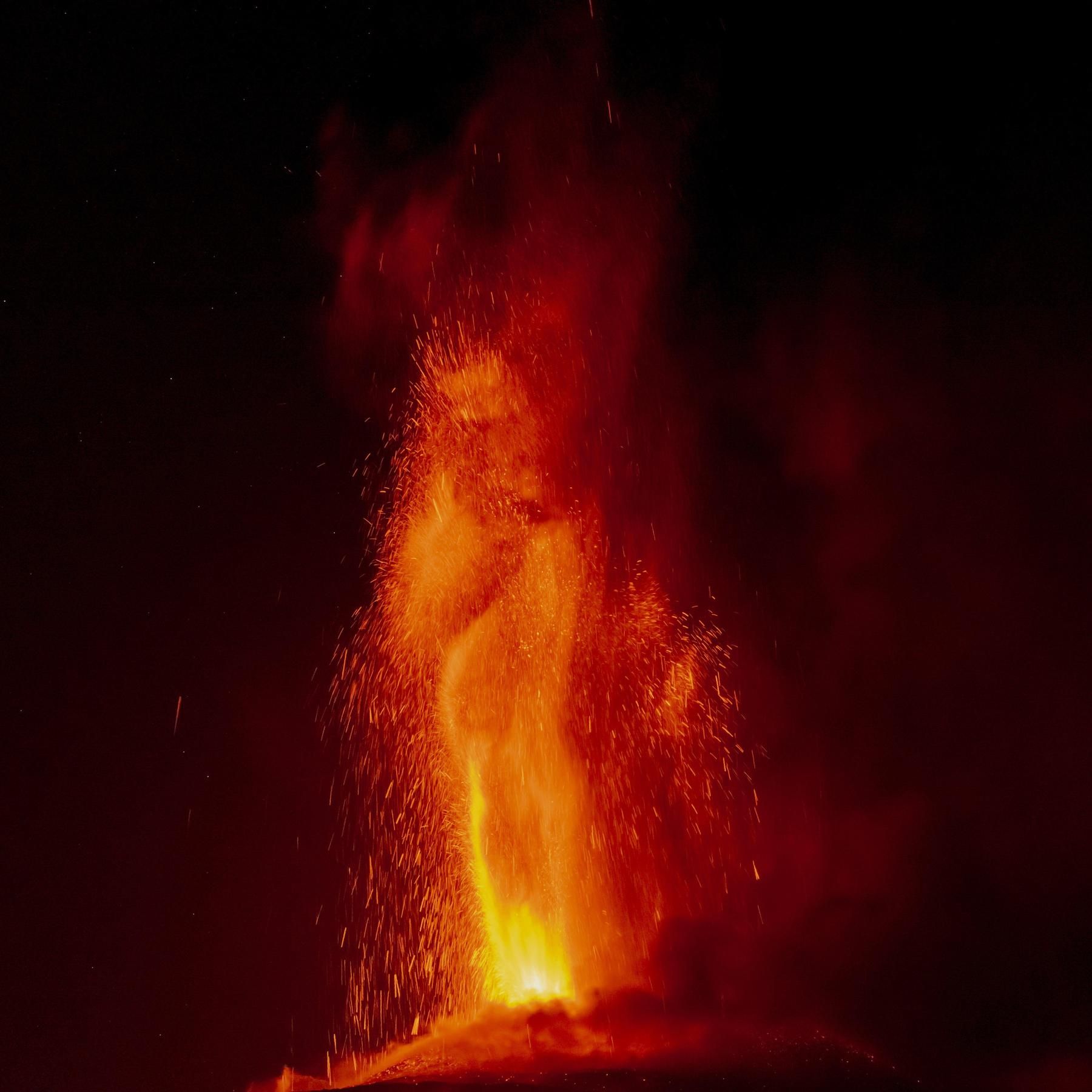 #62 Vulkanausbruch, Aschewolke bedroht Flugverkehr | Ätna und Stromboli spucken Lava | Phlegräische Felder - Wann bricht der Supervulkan aus?