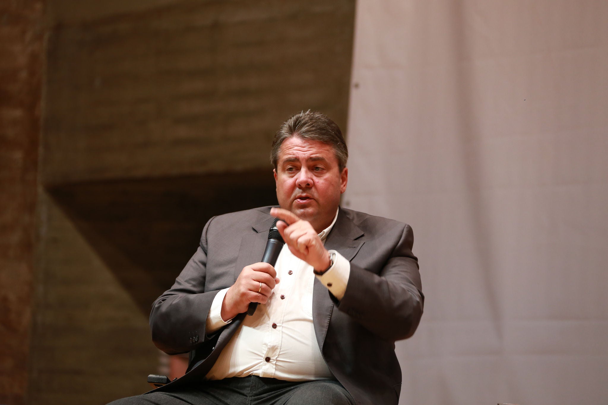 Sigmar Gabriel schließt Große Koalition für 2017 aus, weil ihm CDU und CSU zu links sind