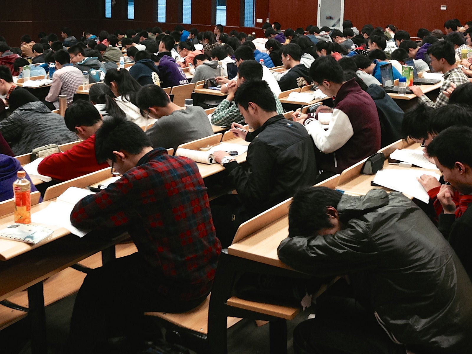 Bildungsministerium schafft letzte Reihe im Klassenzimmer ab
