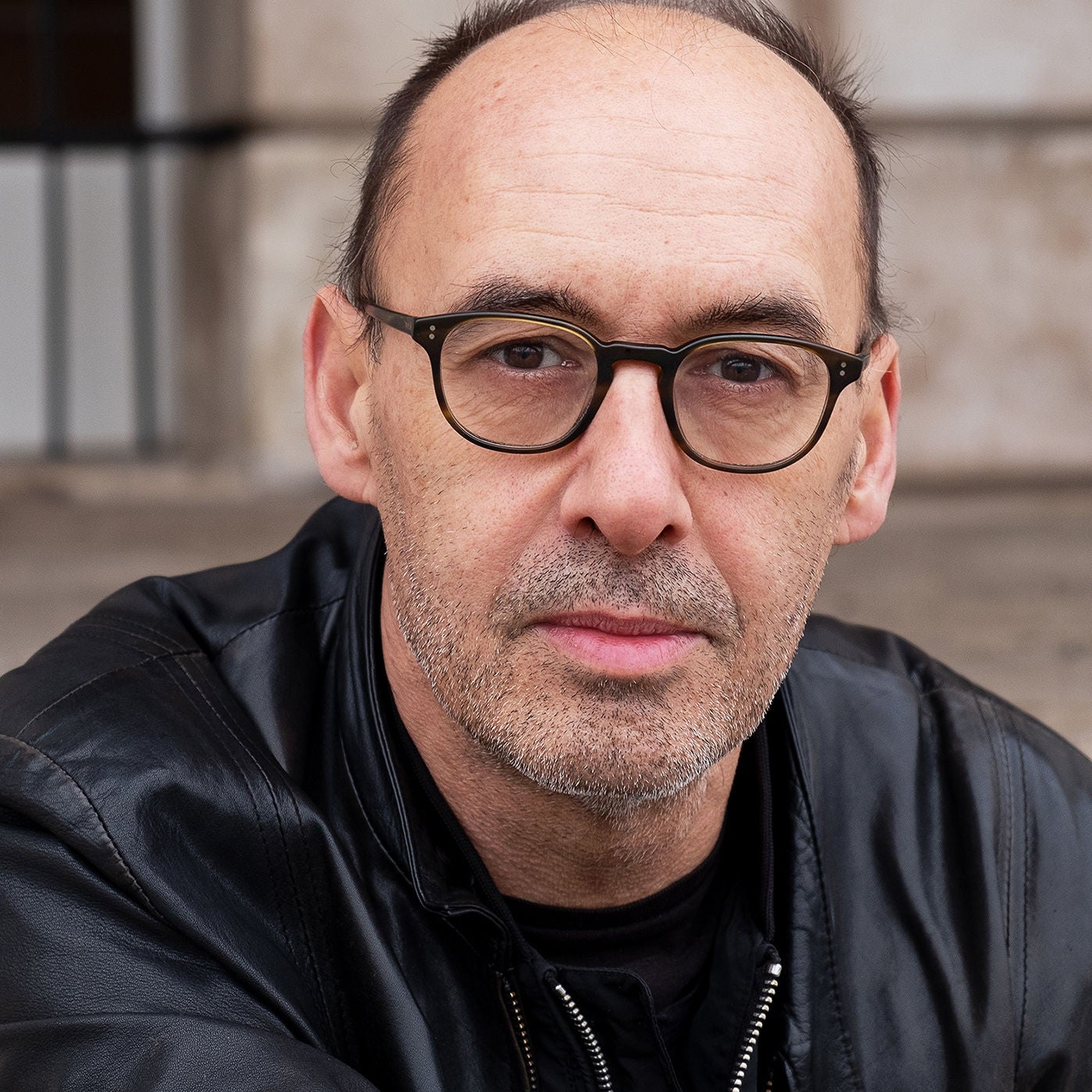 "Dagegenhalten, dagegenhalten! Nicht mitmachen bei der Normalisierung." / Robert Misik, Erzieung zur Grausamkeit