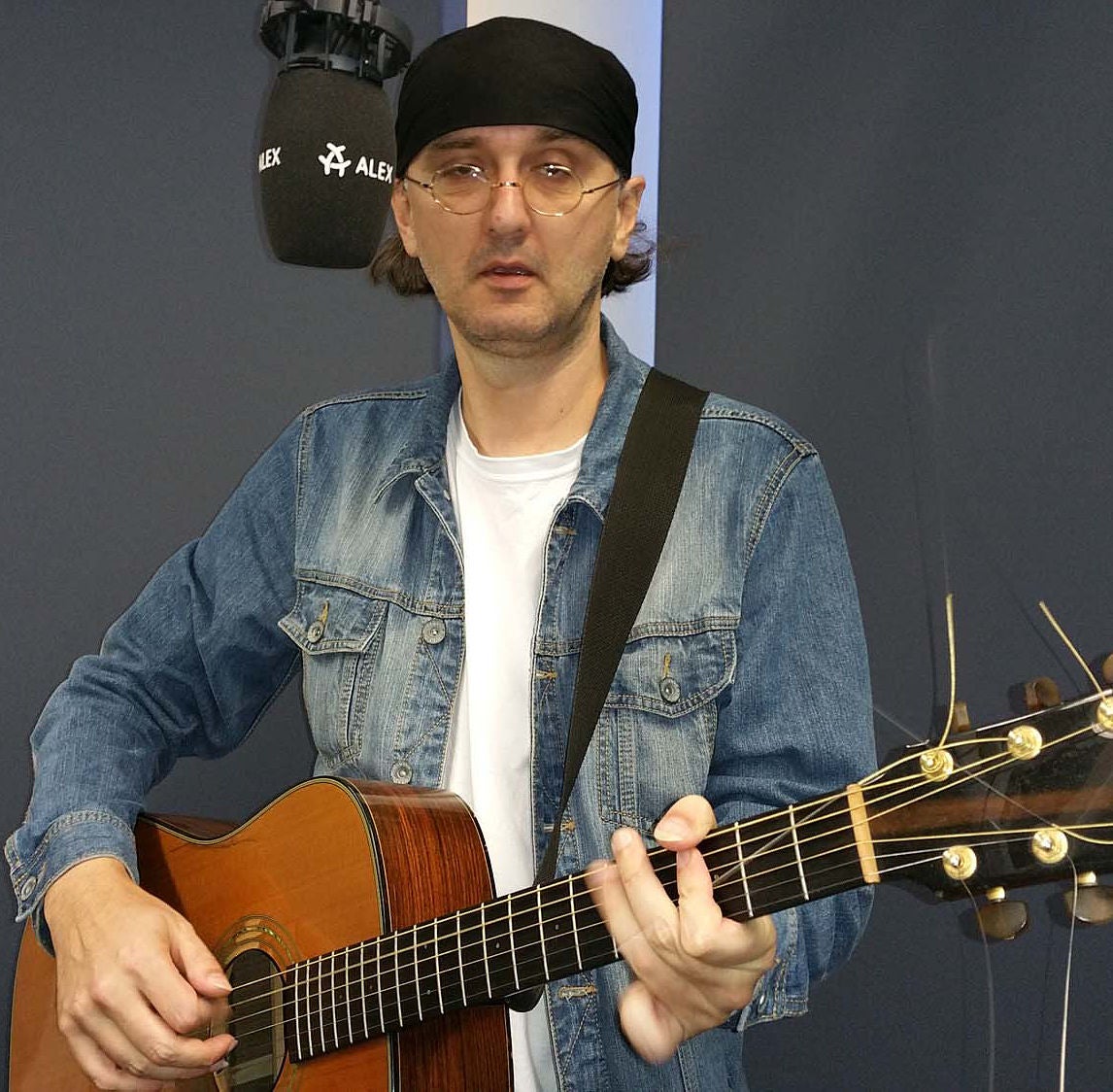 Interview mit BERNHARD SCHNUR