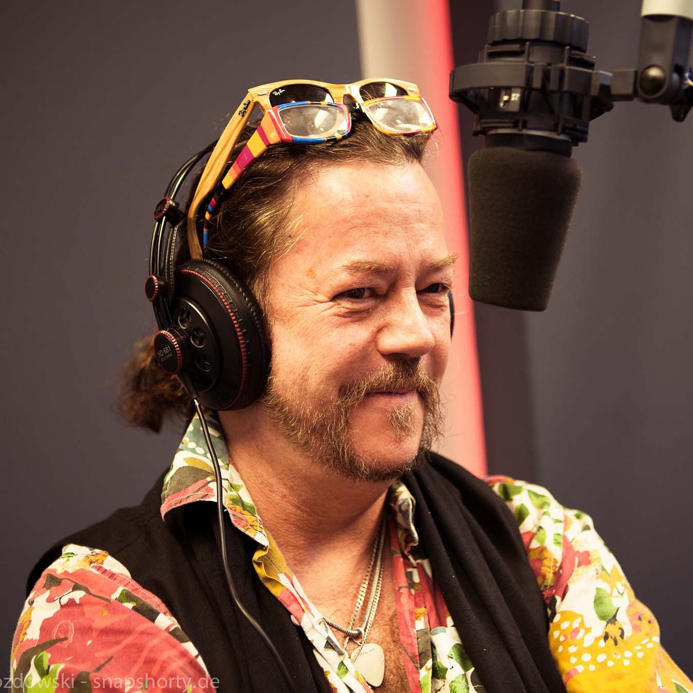 Interview mit BUZZ DEE'S 02