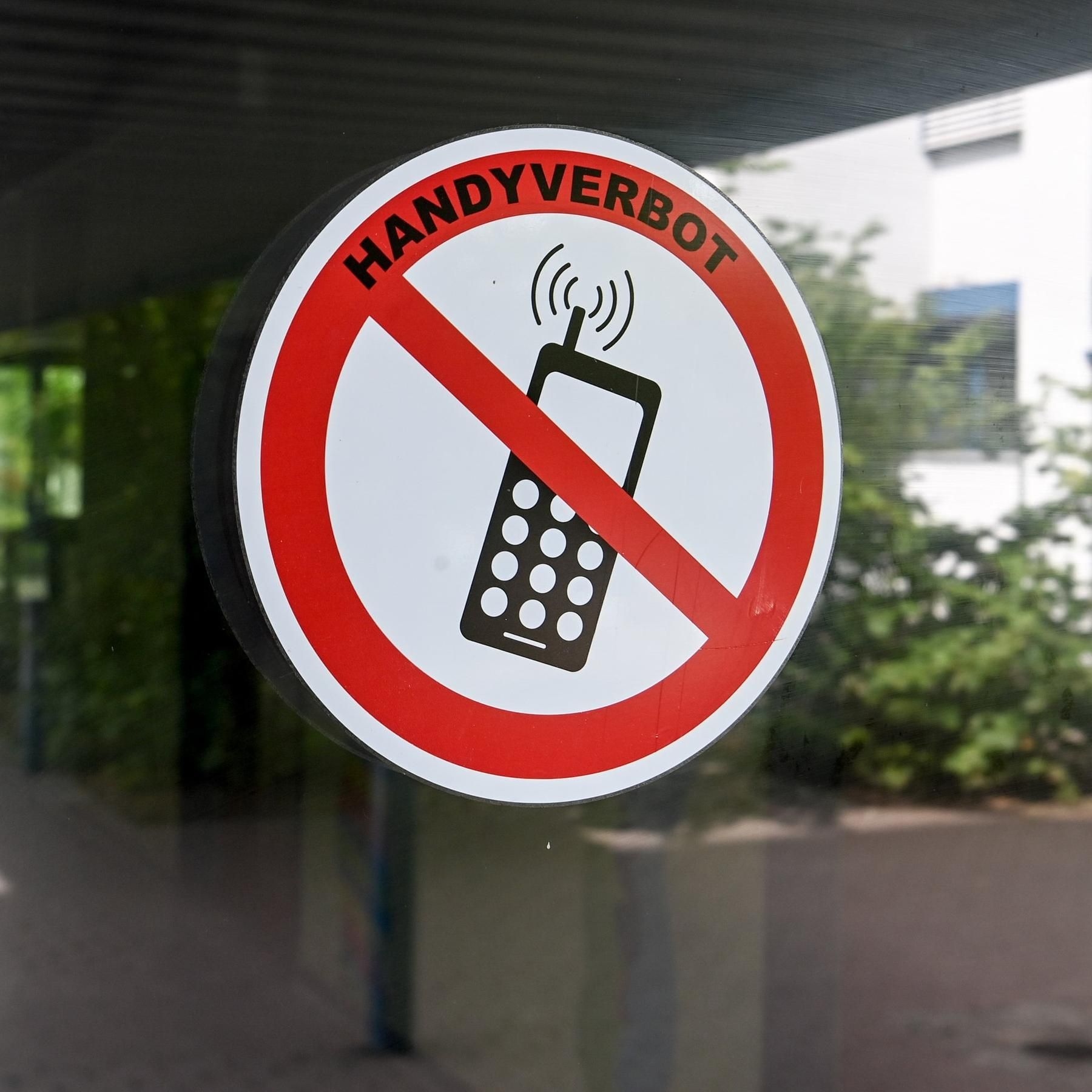 Handyverbot an Schulen und Digitalisierung