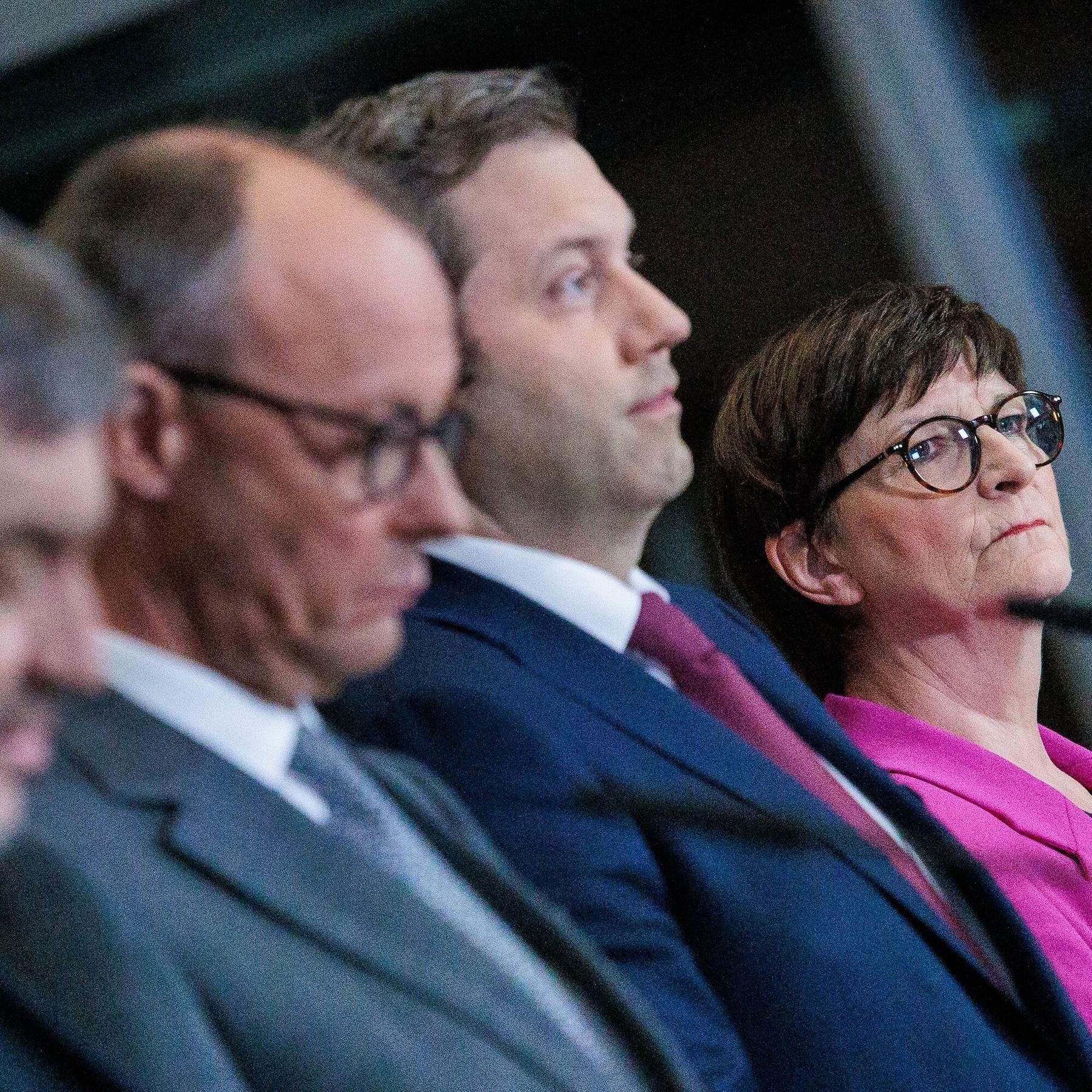 Andere Parteien kritisieren die Sondierungsergebnisse von Union und SPD