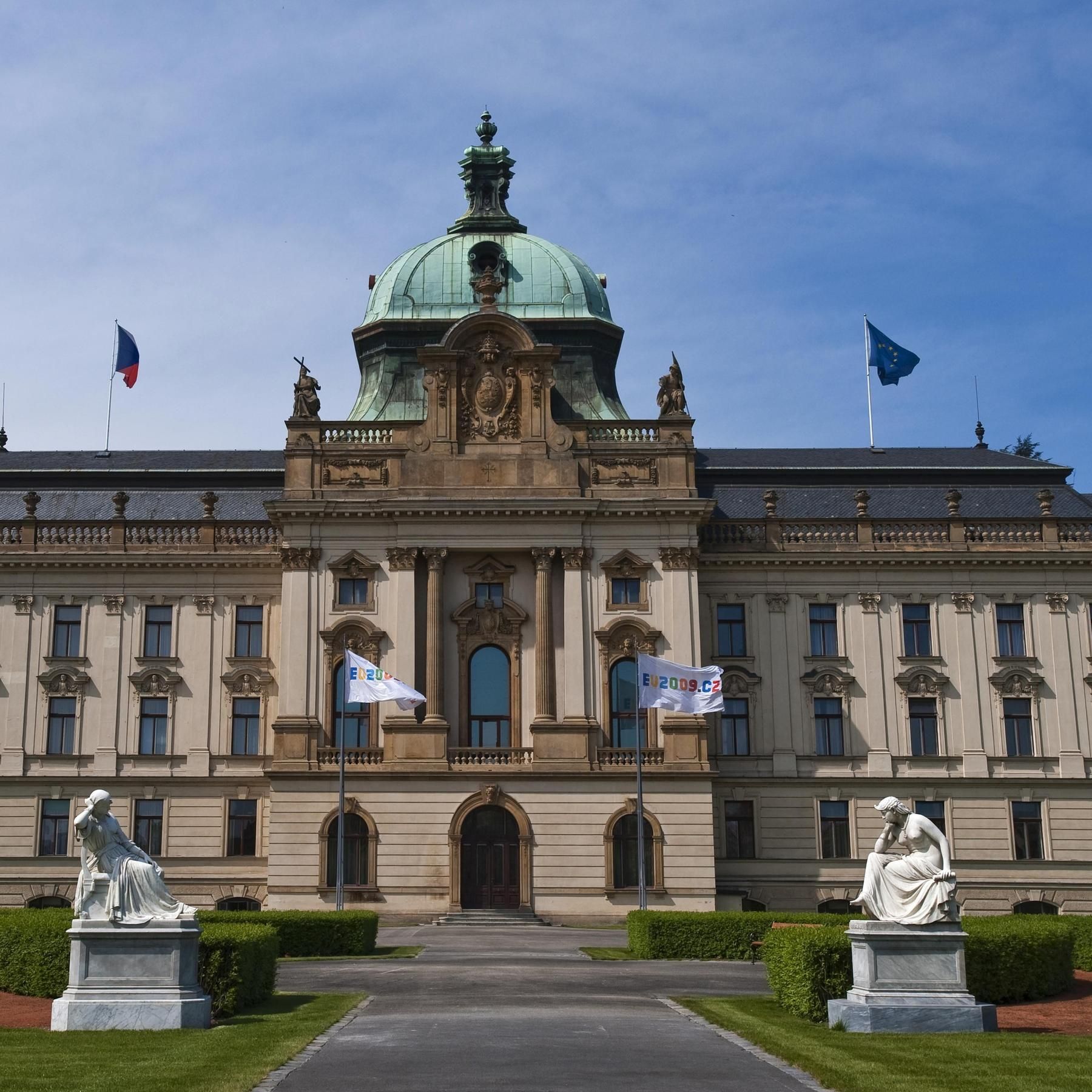 XXL-Gipfel in Prag: Europäische Politische Gemeinschaft trifft sich zum ersten Mal
