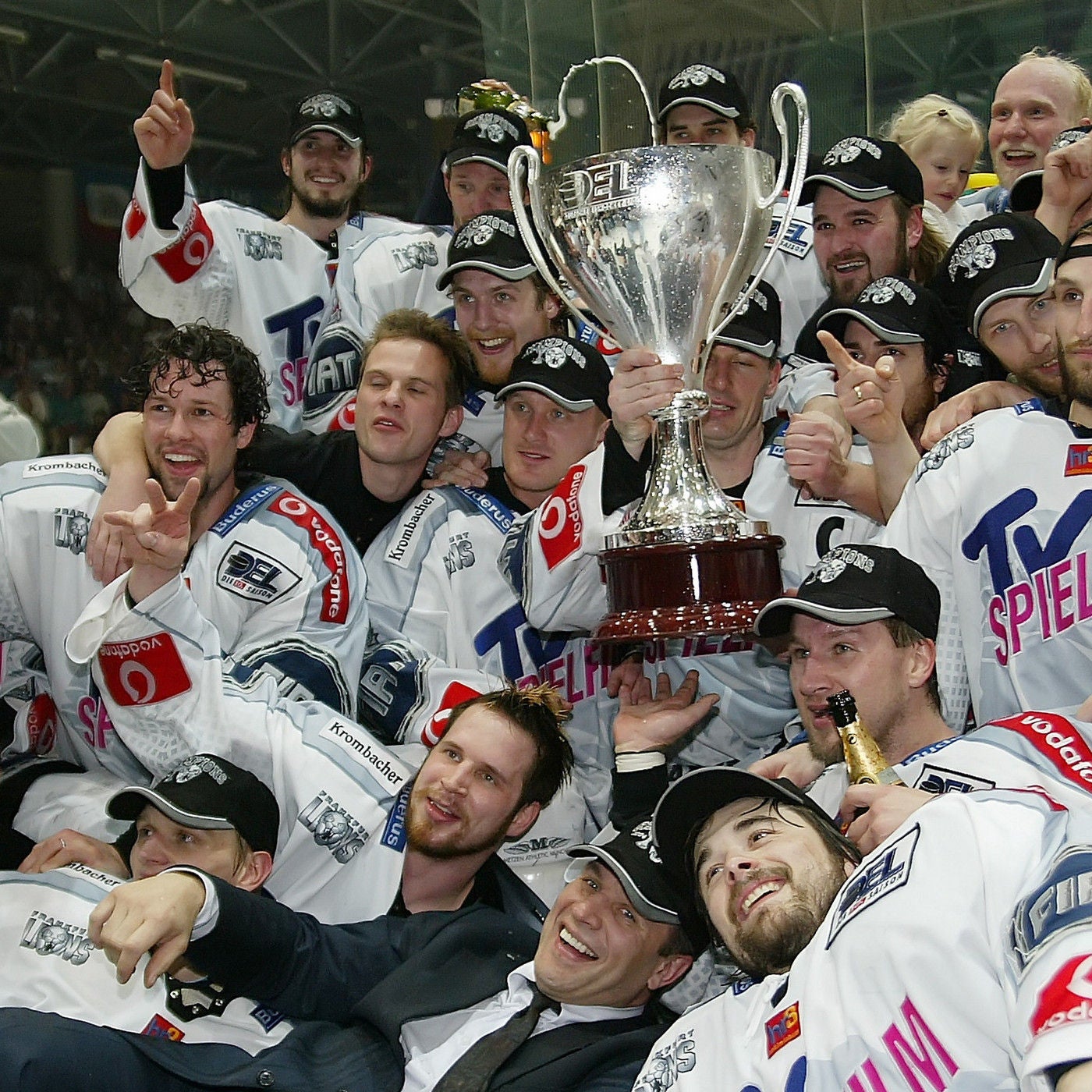 Staffel 2: Frankfurt Lions - Das Eishockey-Wunder