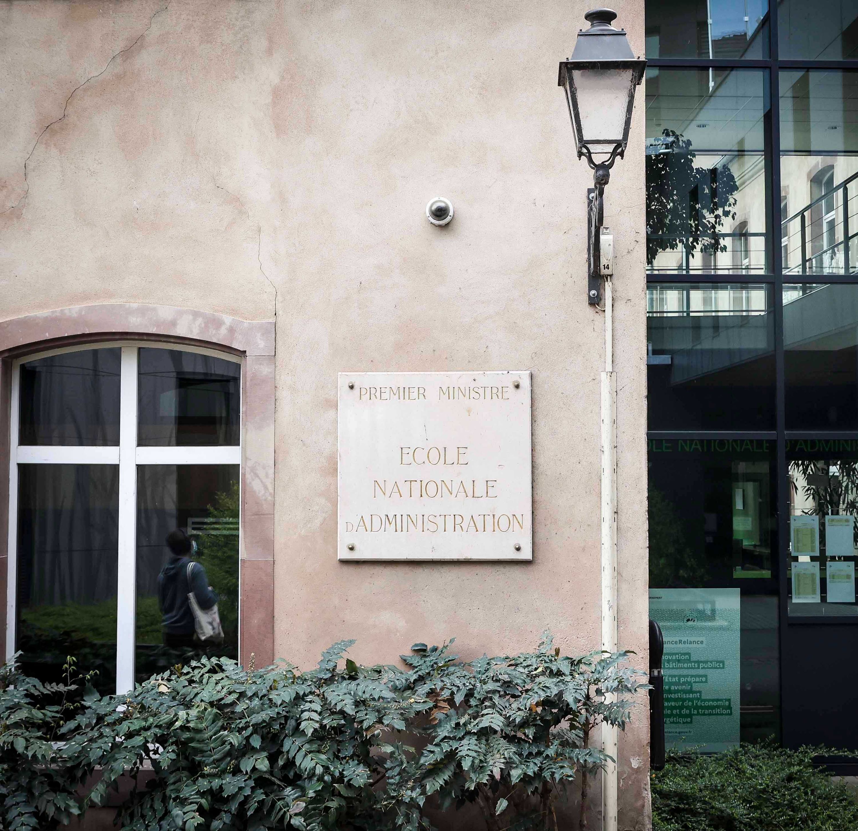 Folge 18 - Enarchen, Diplomaten und Politiker – Frankreichs ungeliebte Elite
