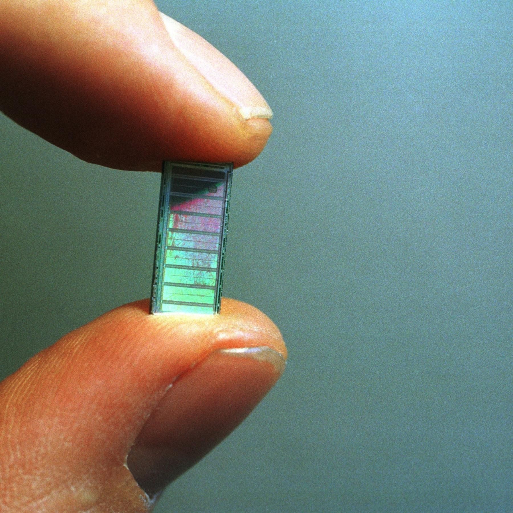 ALLES WÄRE ANDERS OHNE … Die Erfindung des Mikrochips