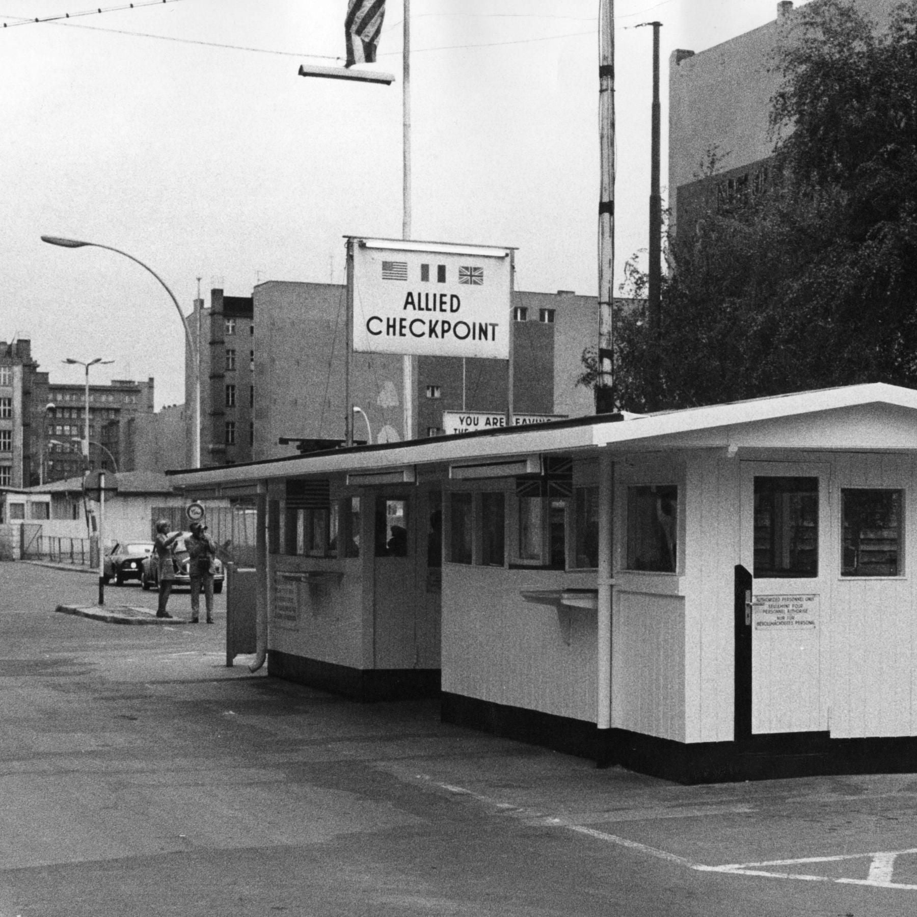 DIE BERLINER MAUER – Checkpoint Charlie