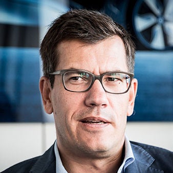 BMW-Markenchef Jens Thiemer über Autowerbung früher und heute.
