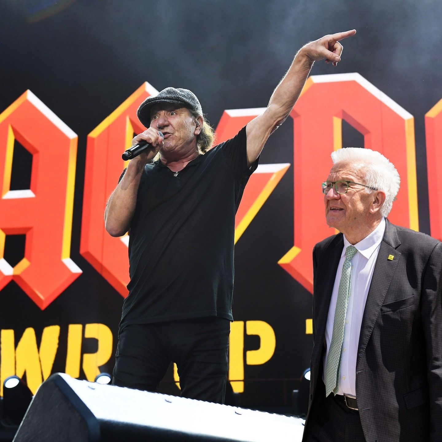 Fragen Sie Kretschmann: AC/DC in Stuttgart
