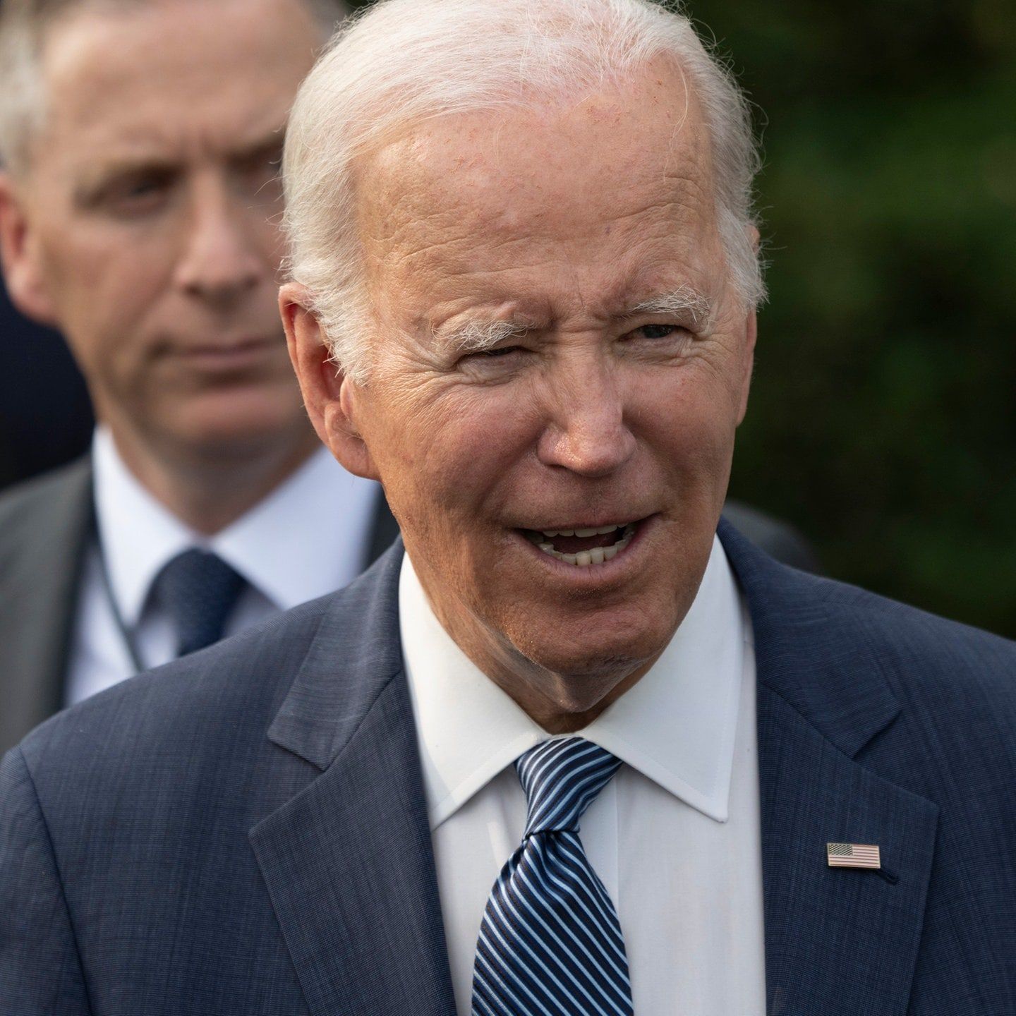 Tuten Gag: Joe Biden und der Sandsack / Sacksand