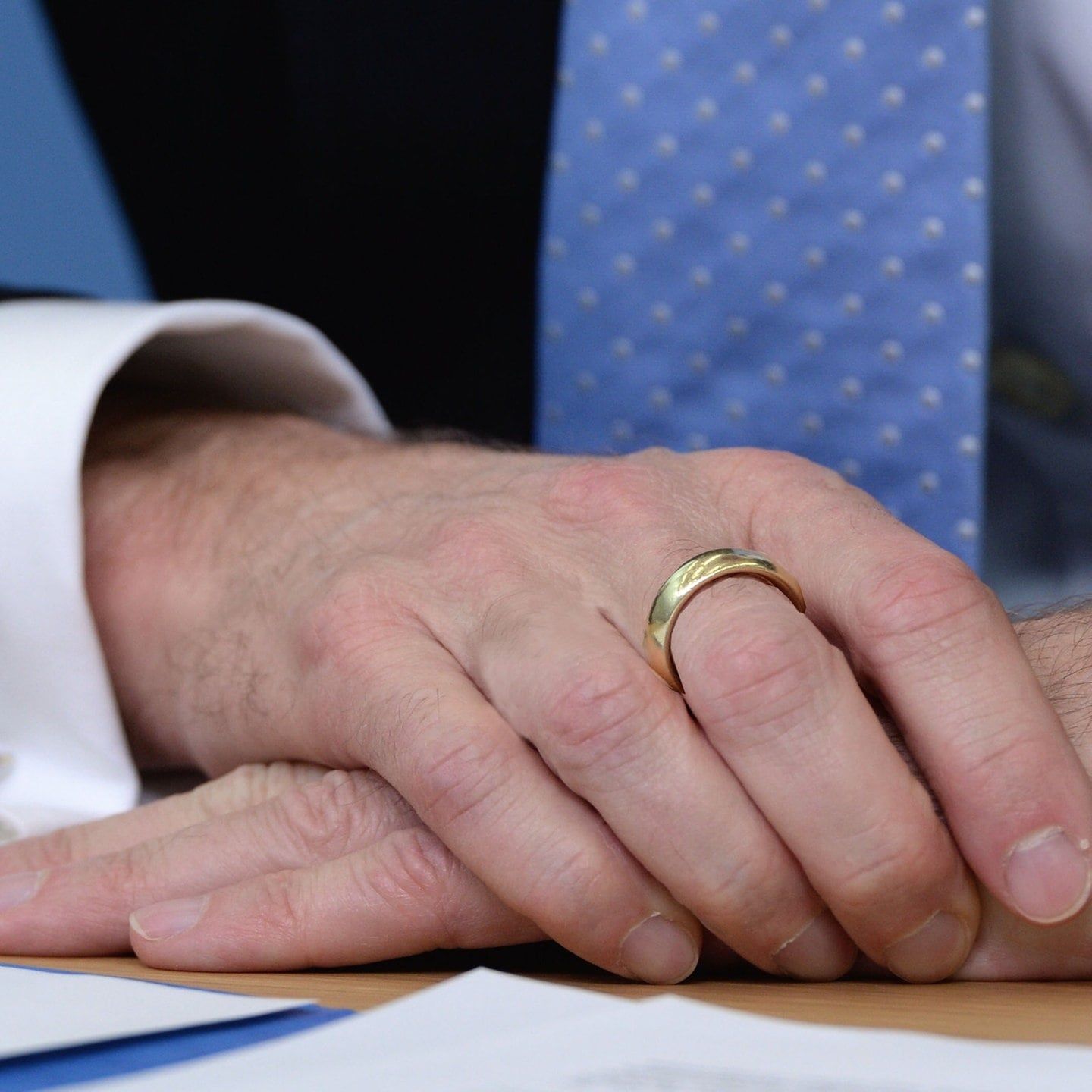 Tuten Gag: Ring am Fittelminger / Ring am Mittelfinger