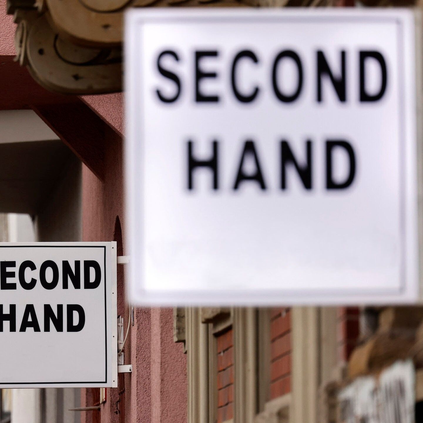 Second-Hand-Geschenkeladen