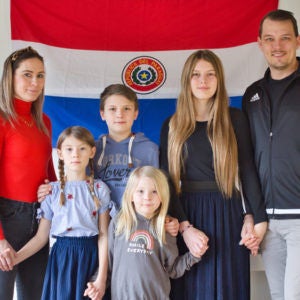 Weltbeweger #1:"Die stechen Dich ab!" Linah und Thomas in Paraguay
