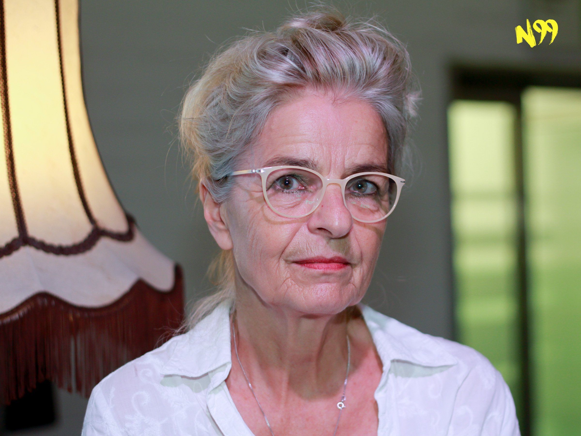 N99 | Charlotte Wiedemann über die weiße Weltsicht - "Über unser Weiß-Sein sprechen, um es zu überwinden"