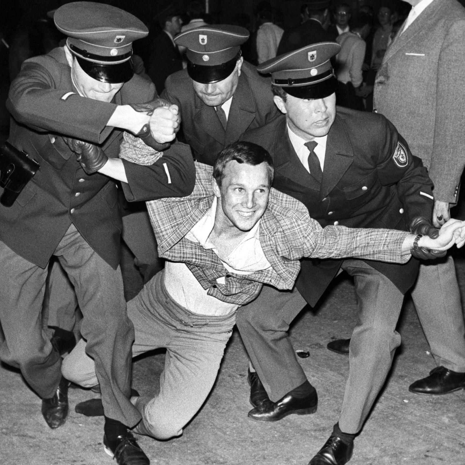 "Weltstadt mit Schmerz" - Die Schwabinger Krawalle 1962