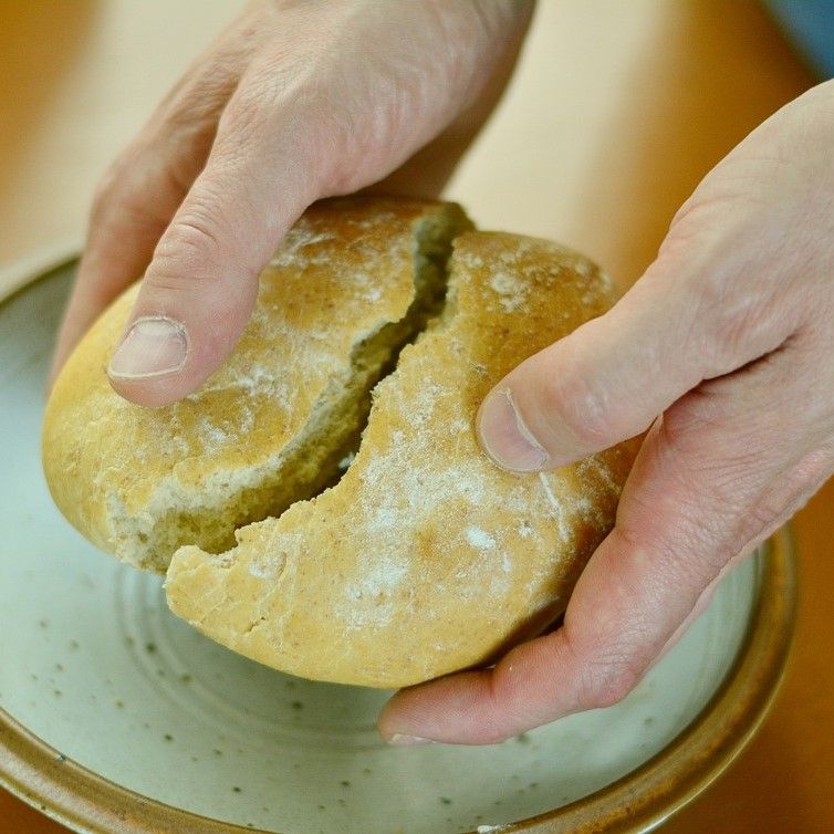 Jesus ist an einer typsichen Handbewegung zu erkennen