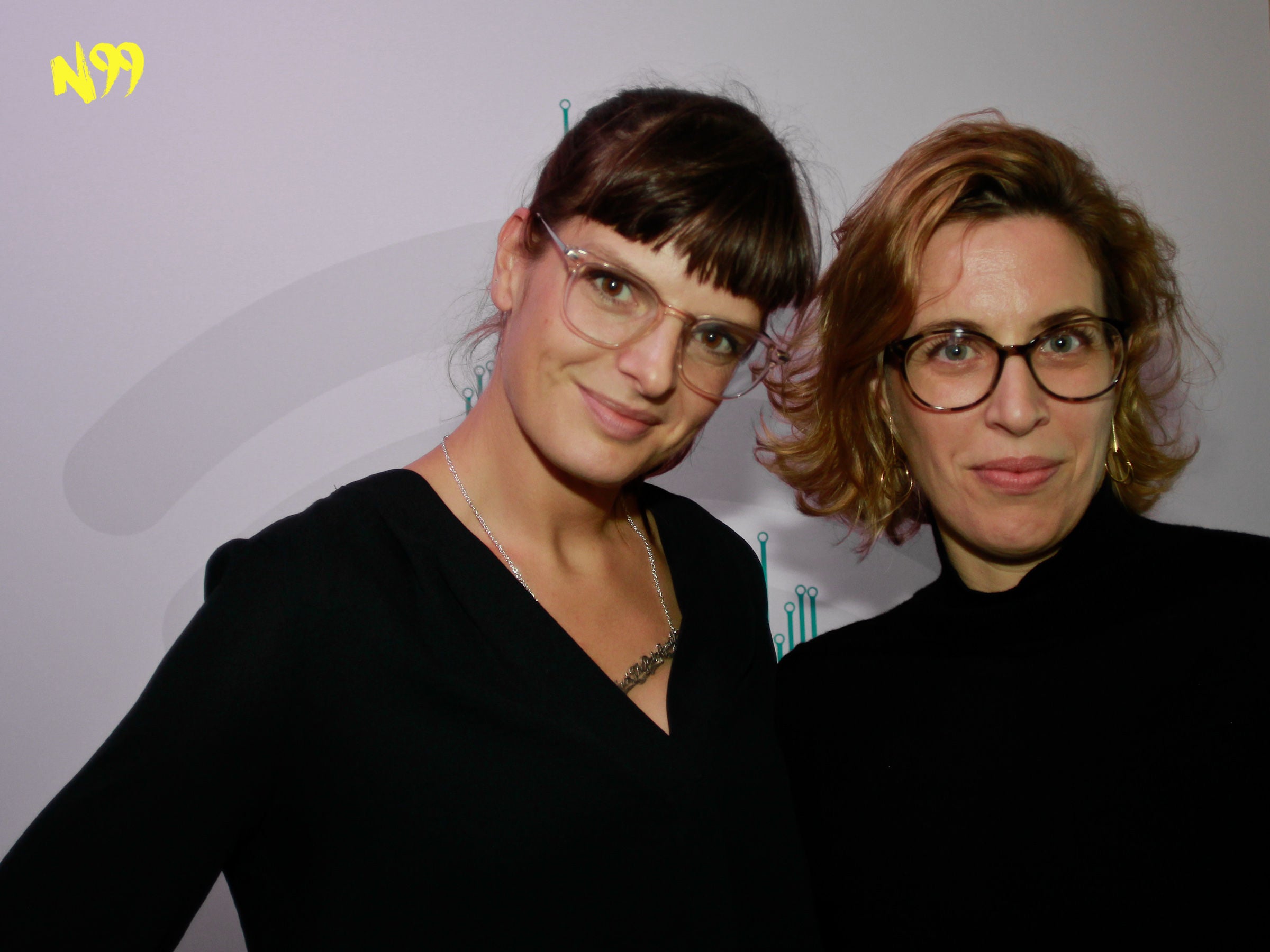 N99 | Lena Greiner & Carola Padtberg über Schülerpatzer - "Lachen schweißt zusammen"